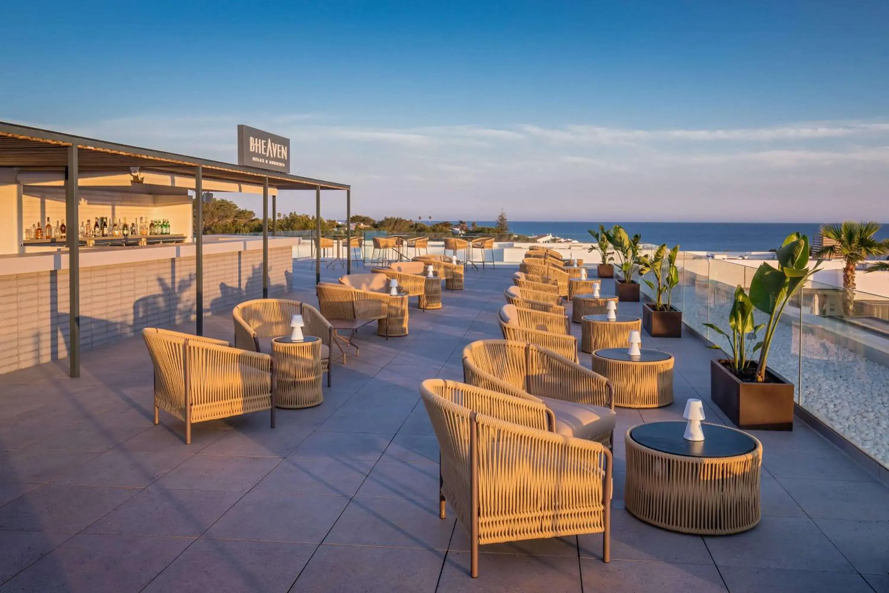 Lounge or bar in Barceló Nura Lounge or bar in Barceló Nura