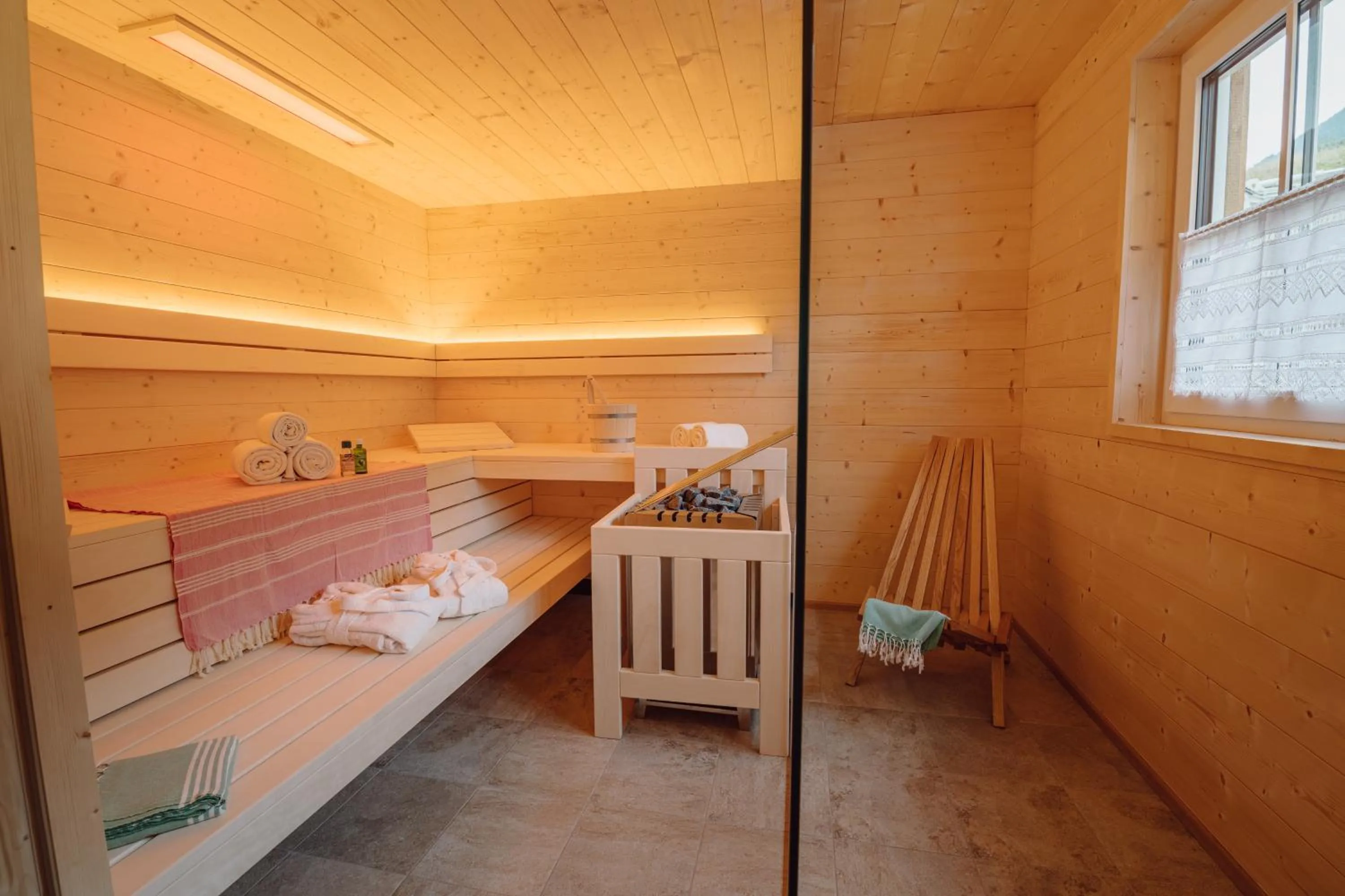 Sauna, Bed in Narzissendorf Zloam - Ferien & Abenteuer am Grundlsee