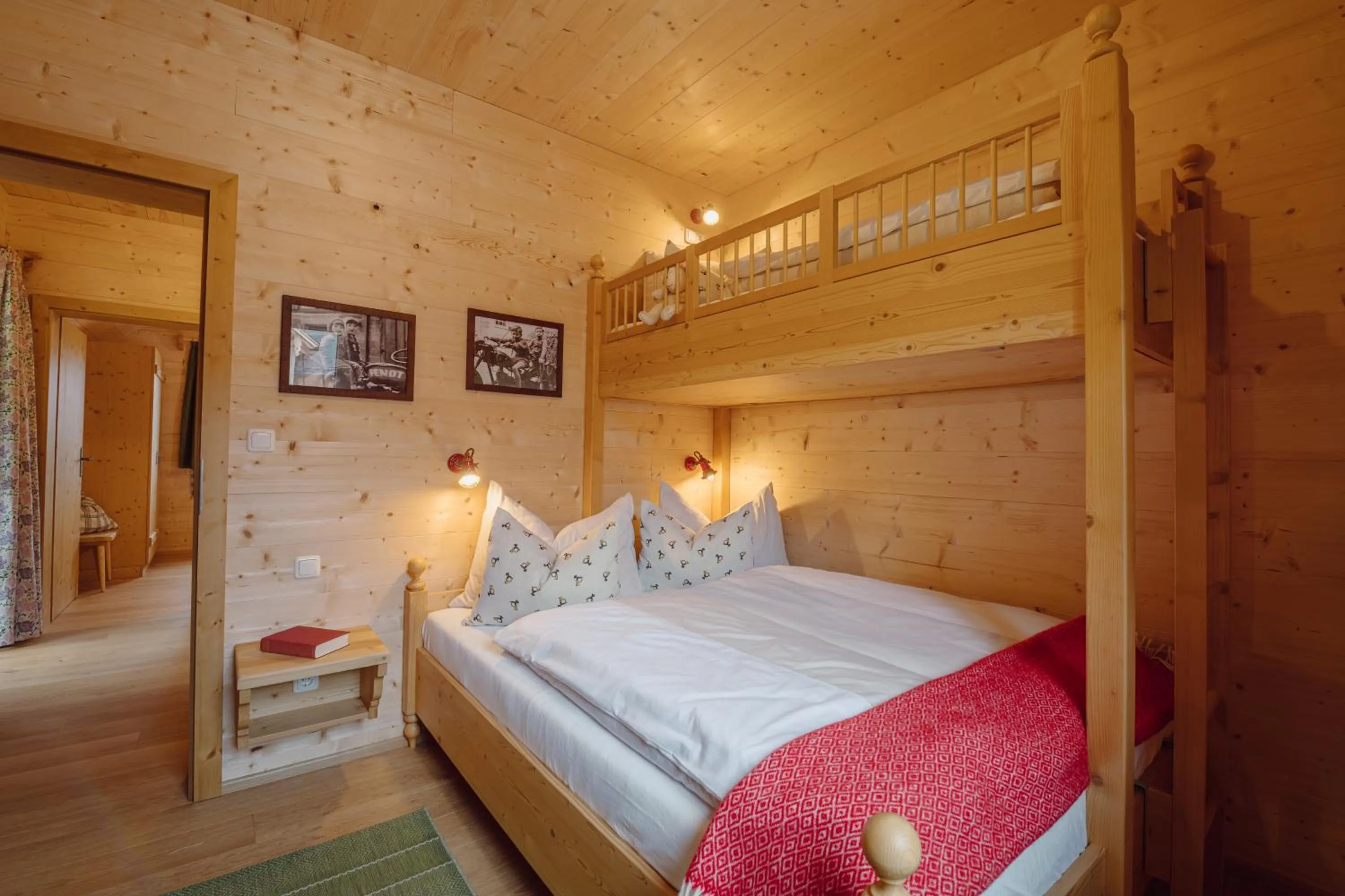 Bedroom, Bed in Narzissendorf Zloam - Ferien & Abenteuer am Grundlsee