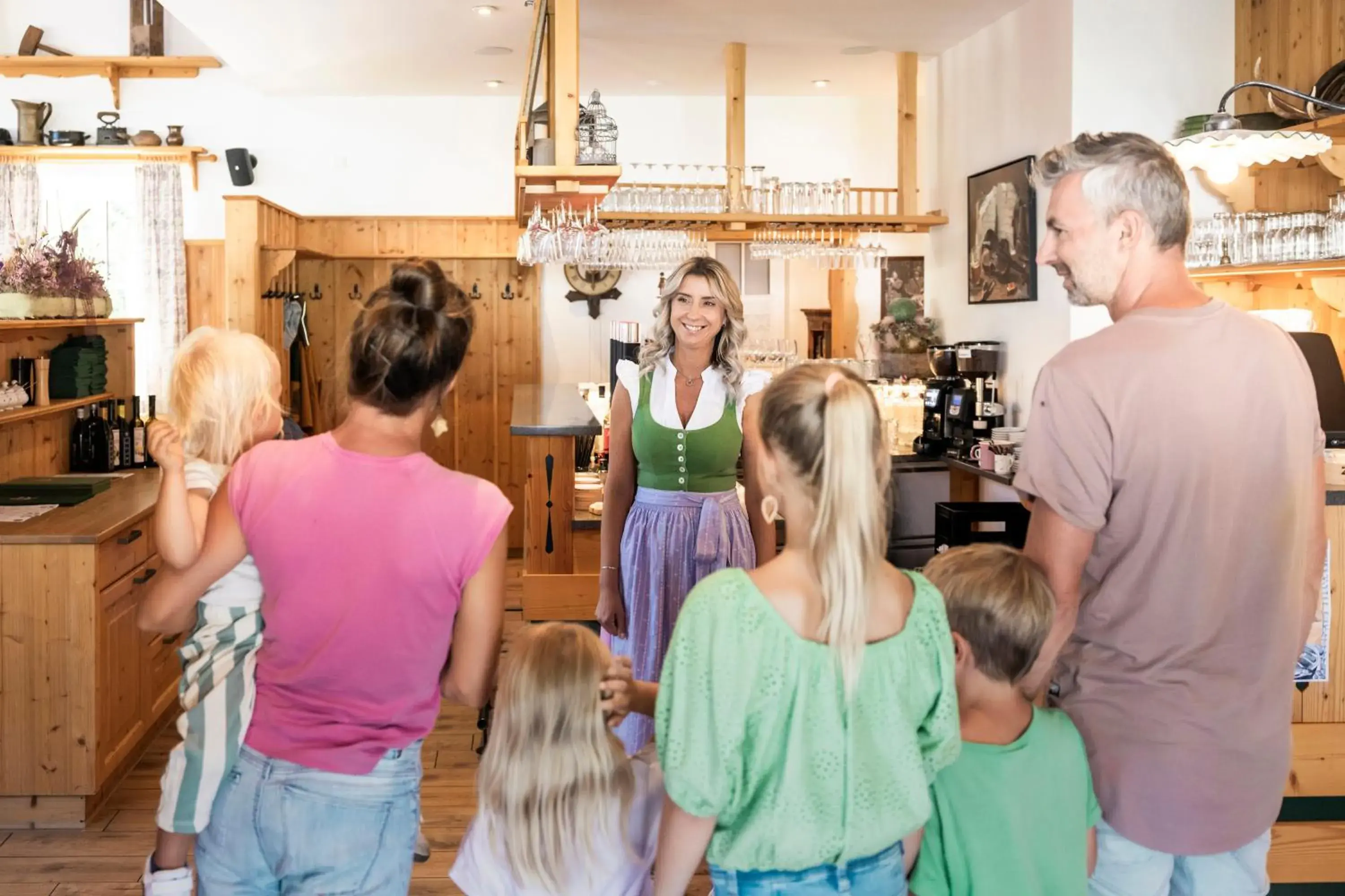 Restaurant/places to eat in Narzissendorf Zloam - Ferien & Abenteuer am Grundlsee Restaurant/places to eat in Narzissendorf Zloam - Ferien & Abenteuer am Grundlsee