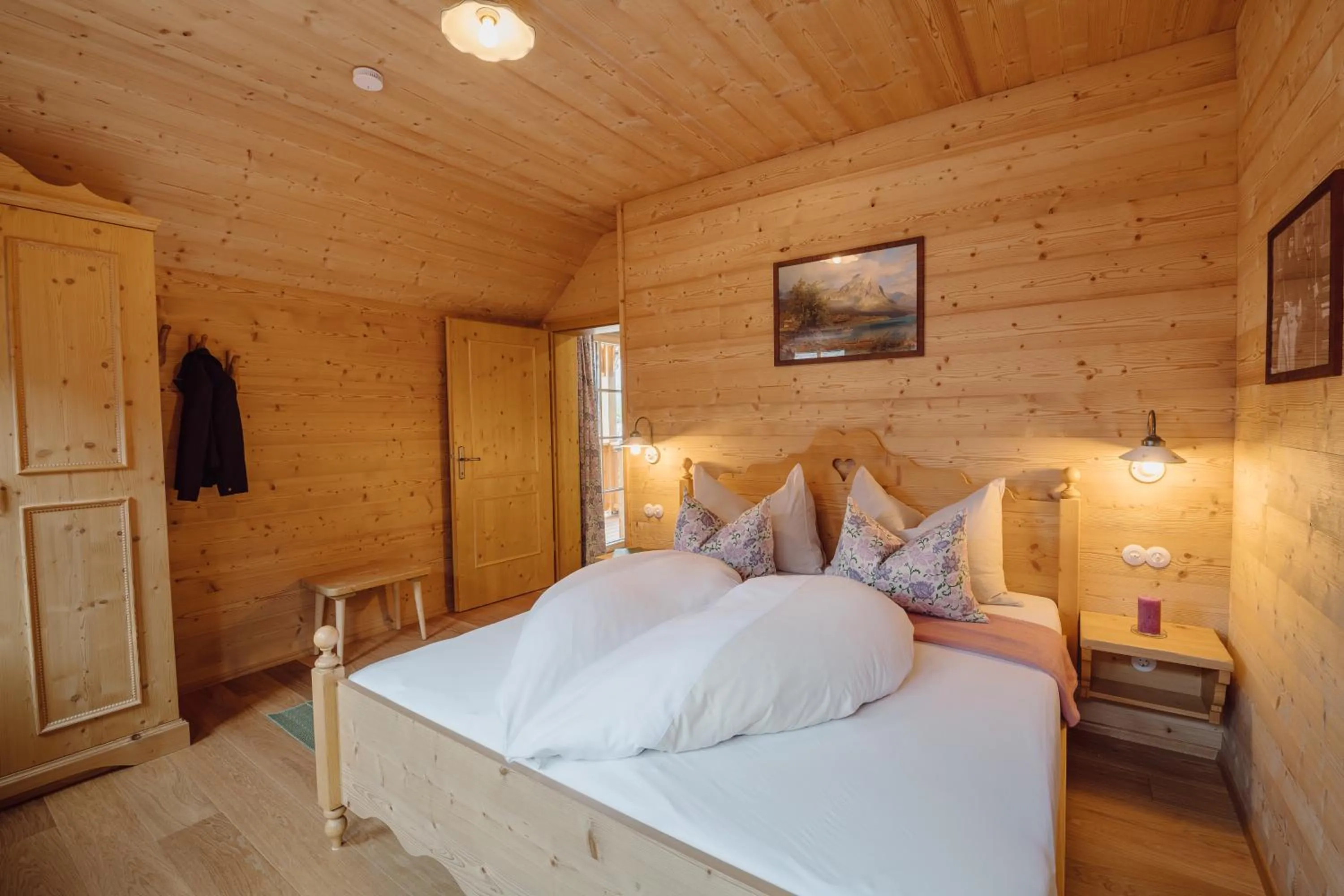 Bedroom, Bed in Narzissendorf Zloam - Ferien & Abenteuer am Grundlsee