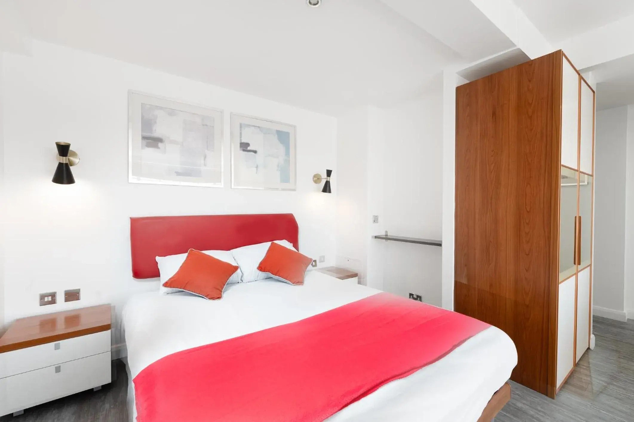 Bedroom, Bed in Roland House Bedroom, Bed in Roland House