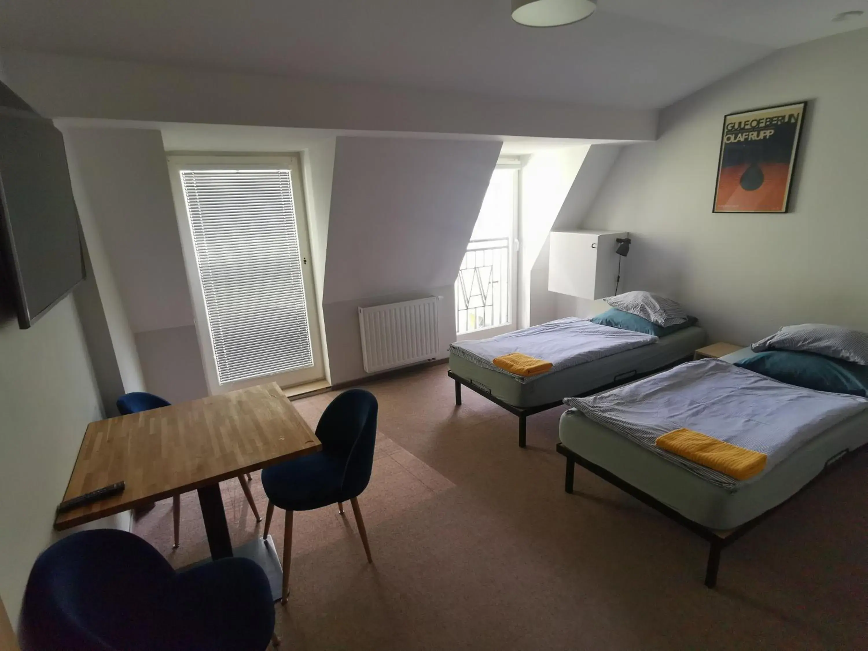 Deluxe Triple Room with Shared Bathroom in Bemma Apart Hostel Deluxe Triple Room with Shared Bathroom in Bemma Apart Hostel