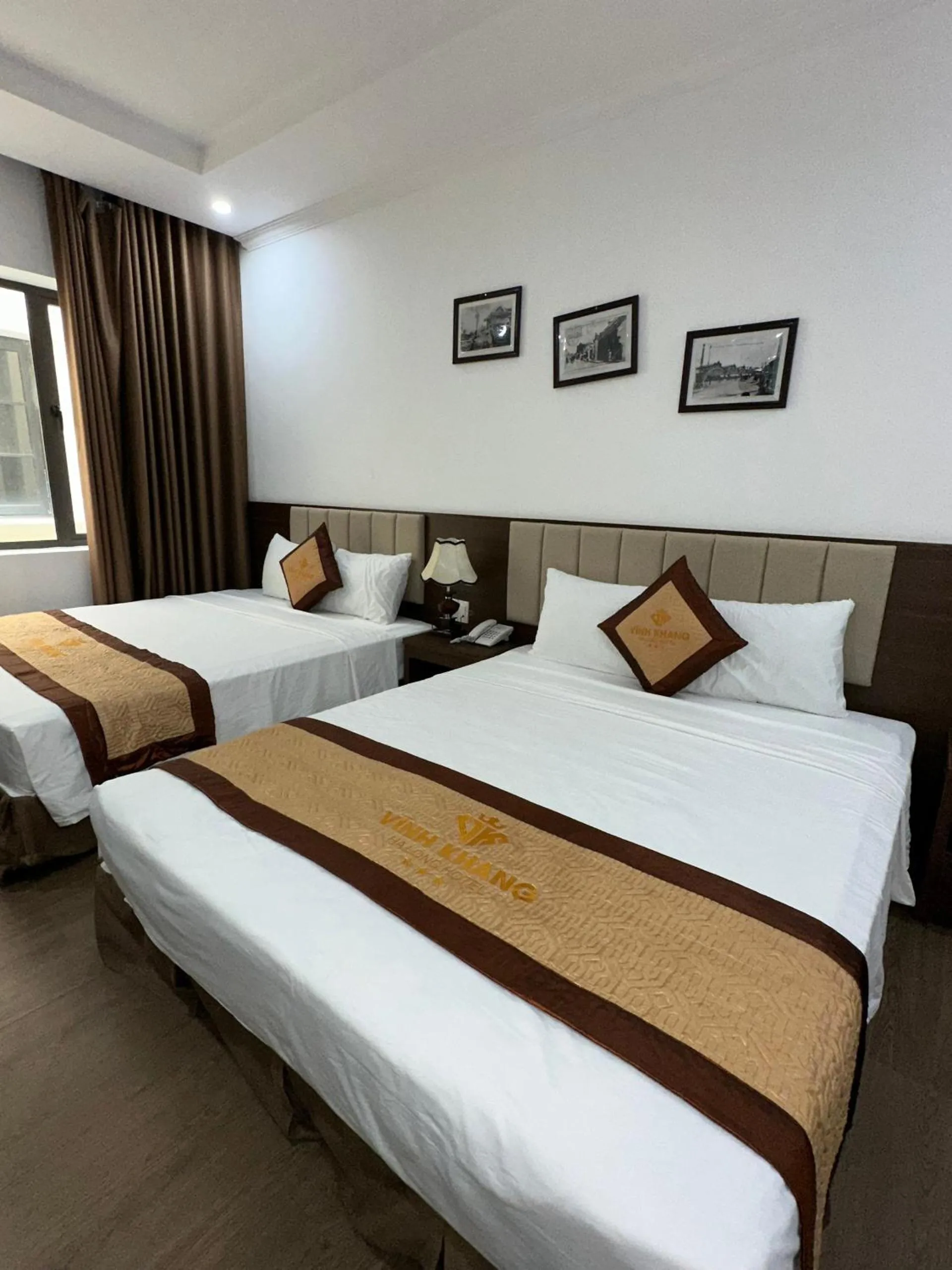 Photo of the whole room, Bed in VĨNH KHANG HẠ LONG HOTEL