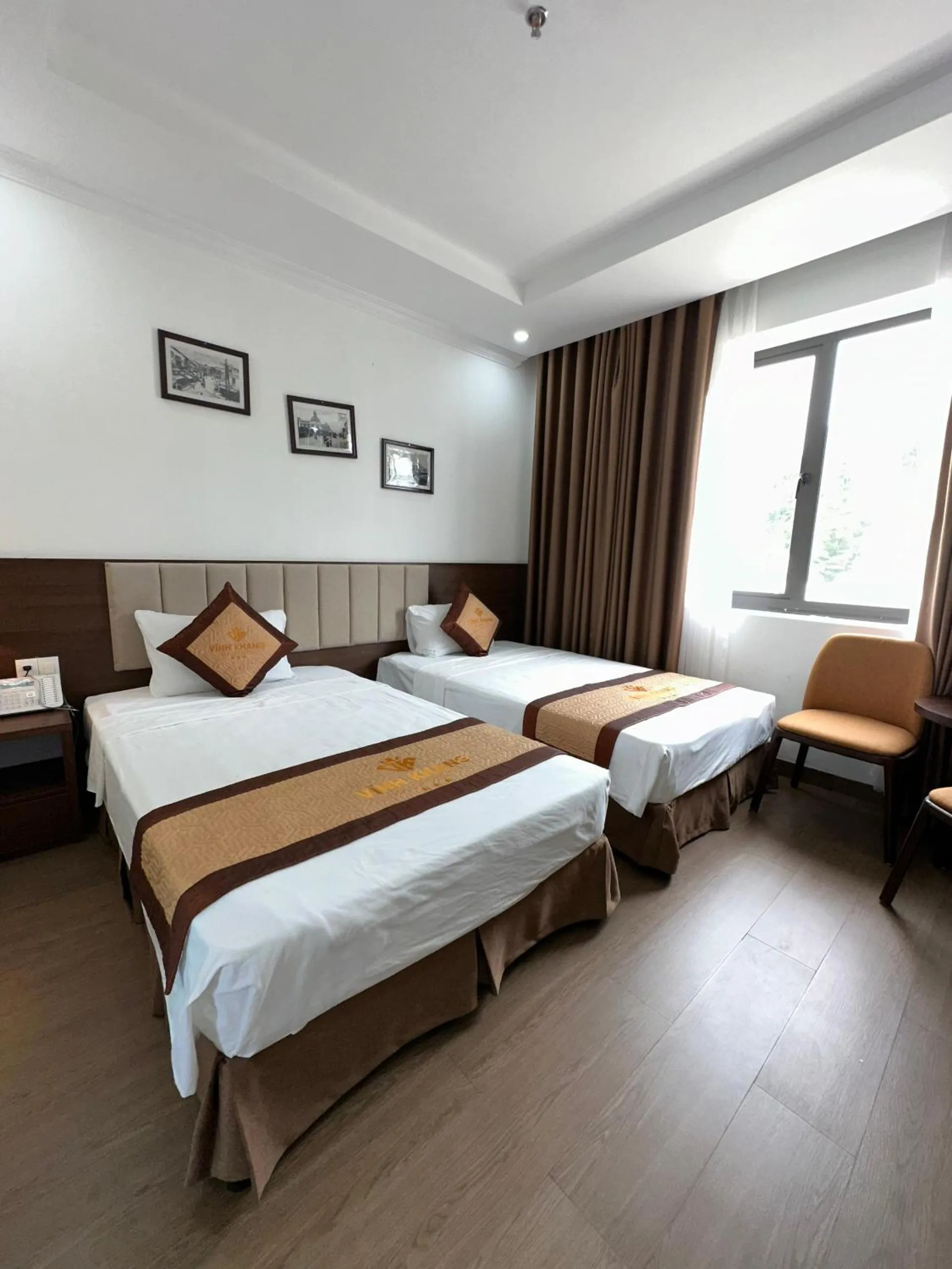 Photo of the whole room, Bed in VĨNH KHANG HẠ LONG HOTEL