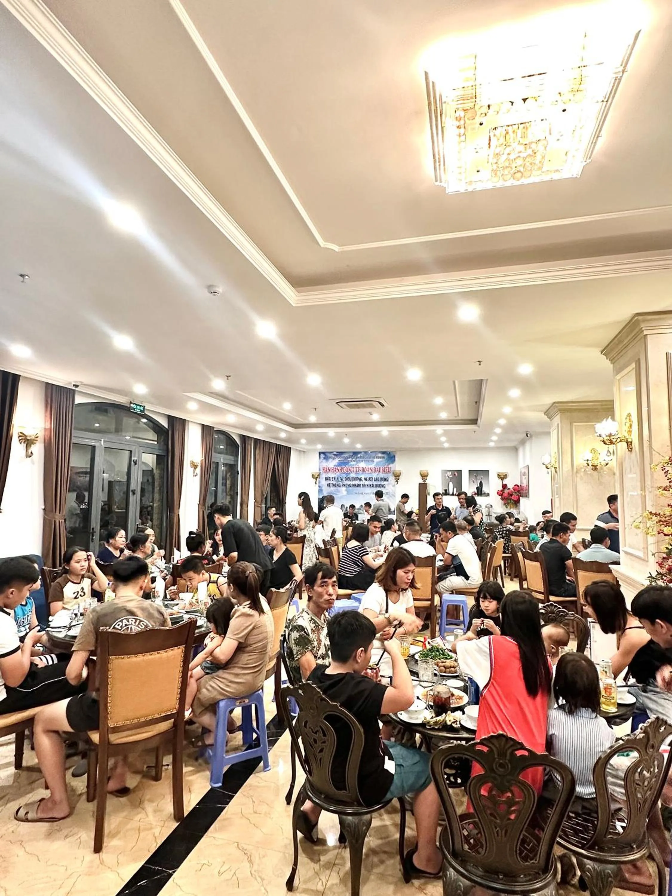 Restaurant/places to eat in VĨNH KHANG HẠ LONG HOTEL