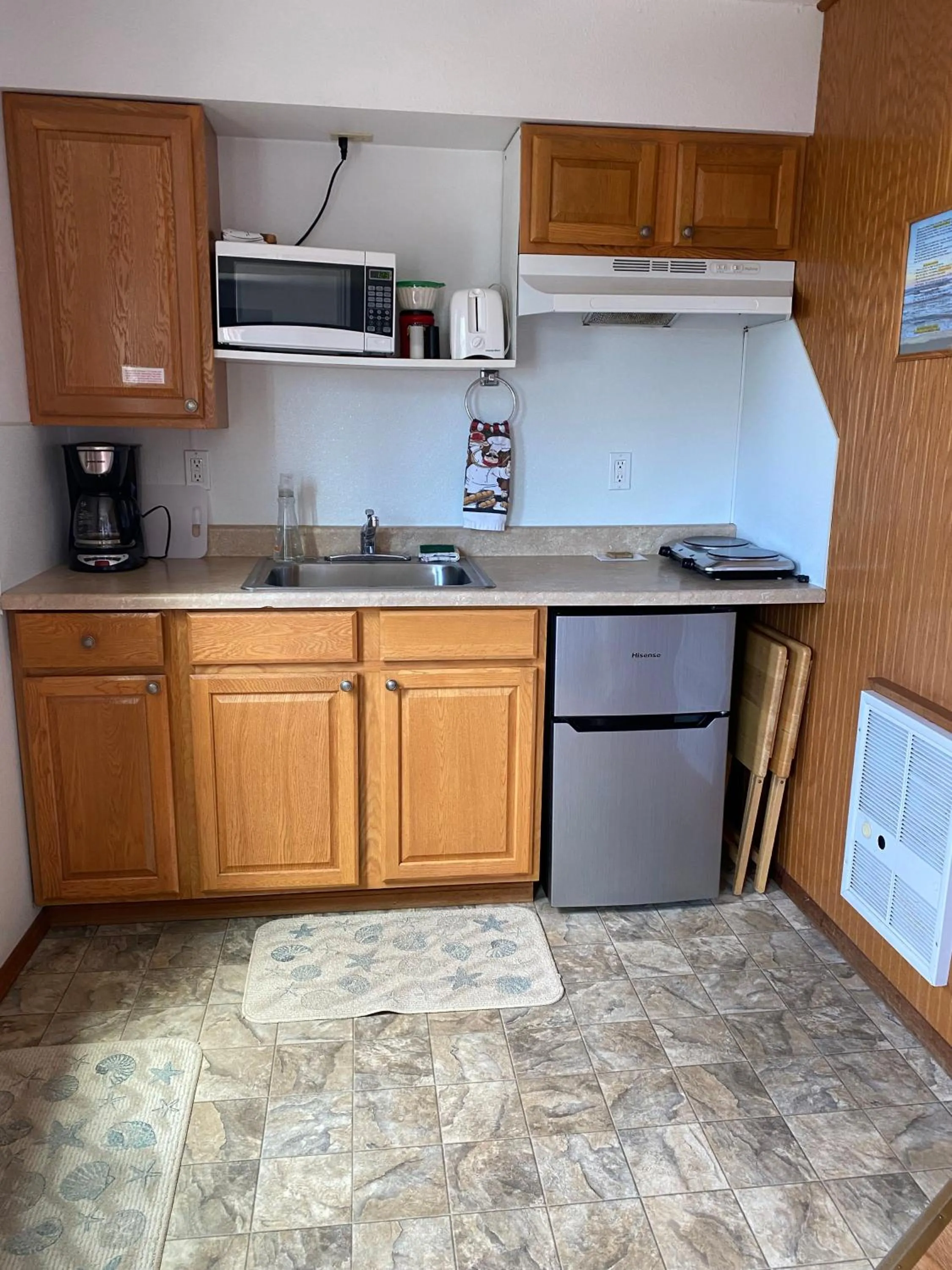 Kitchen or kitchenette in Oceanside Ocean Front Cabins