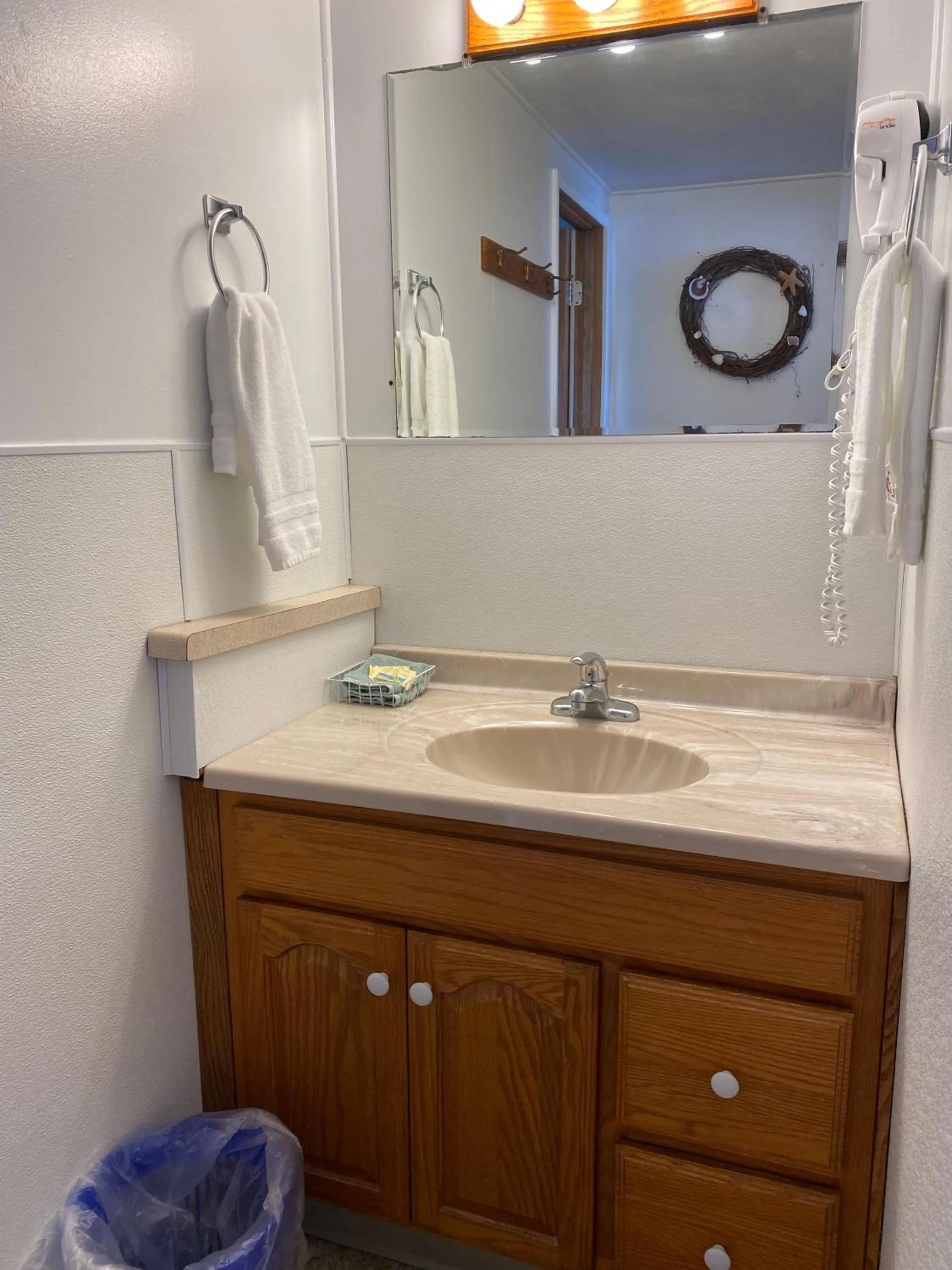 Bathroom in Oceanside Ocean Front Cabins