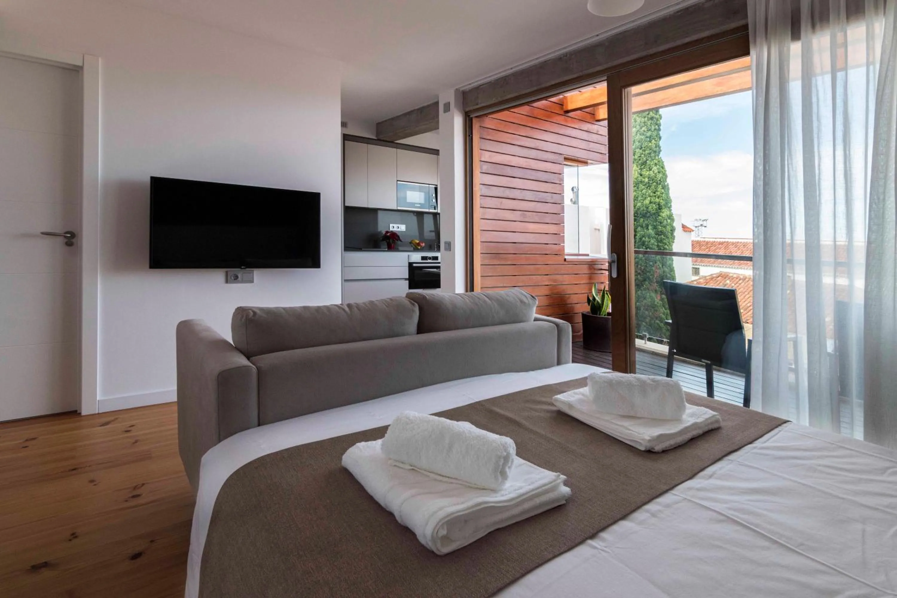 Vivienda El Ciprés. Terraza con espectaculares vistas al Mar.