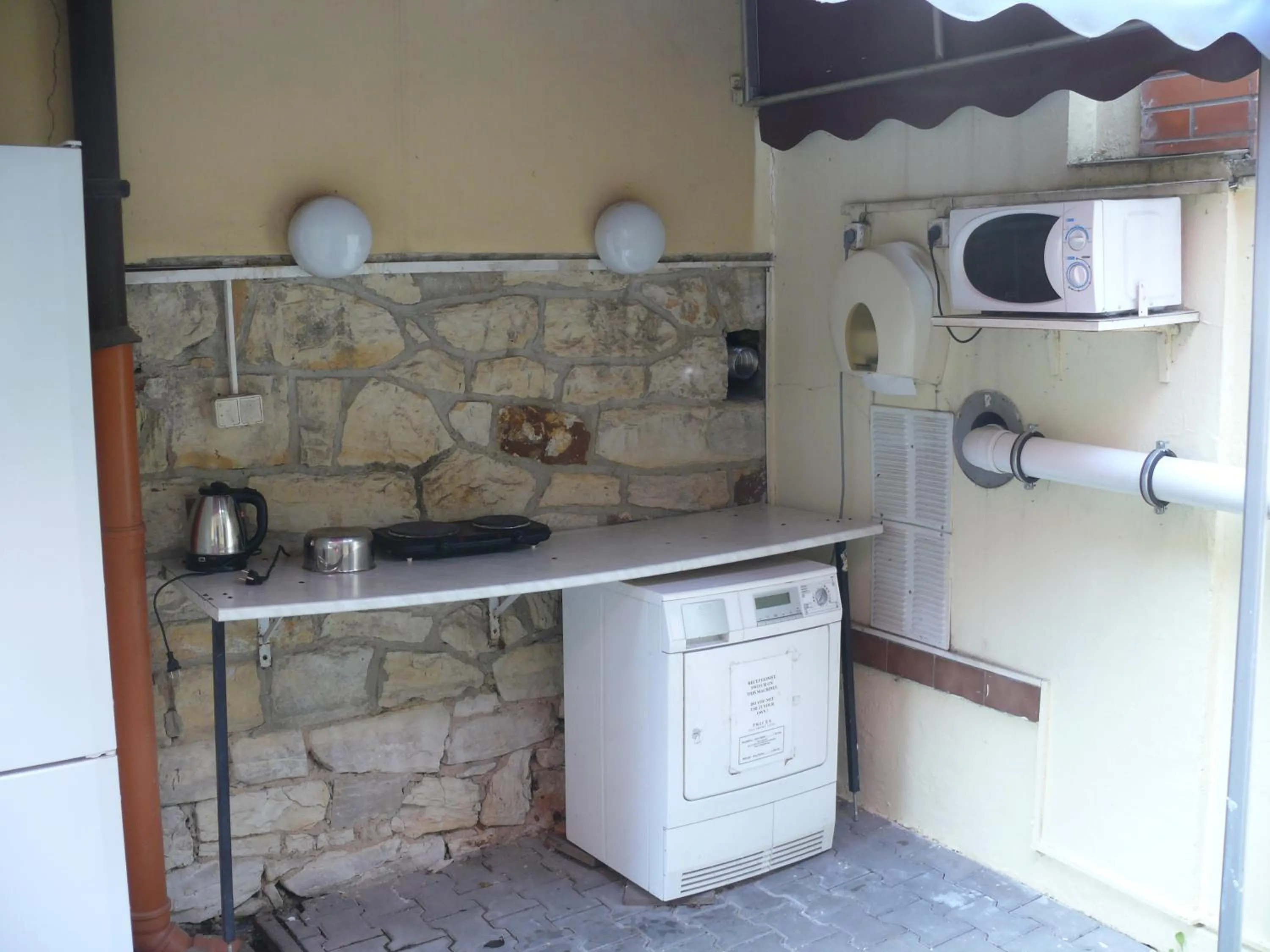Kitchen or kitchenette in Penzion Dana Troja
