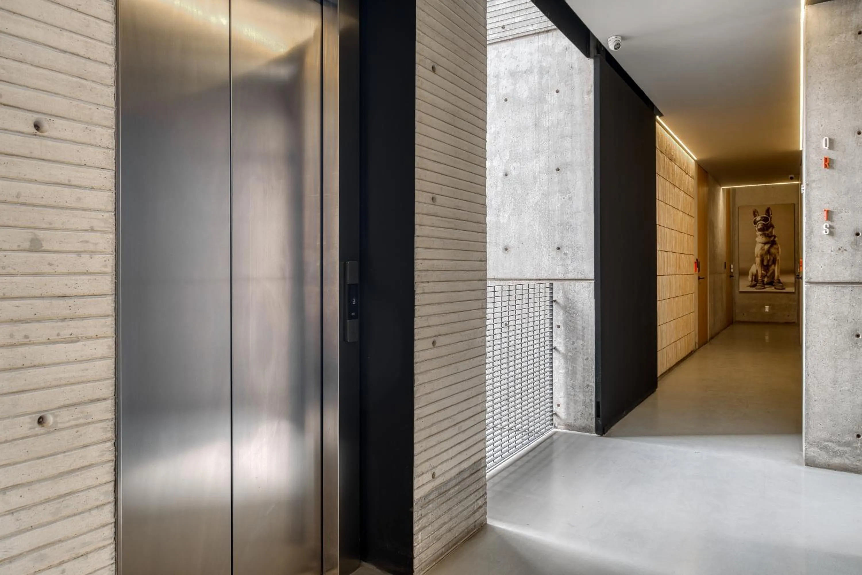 elevator in Boga Mexico City by Lumina