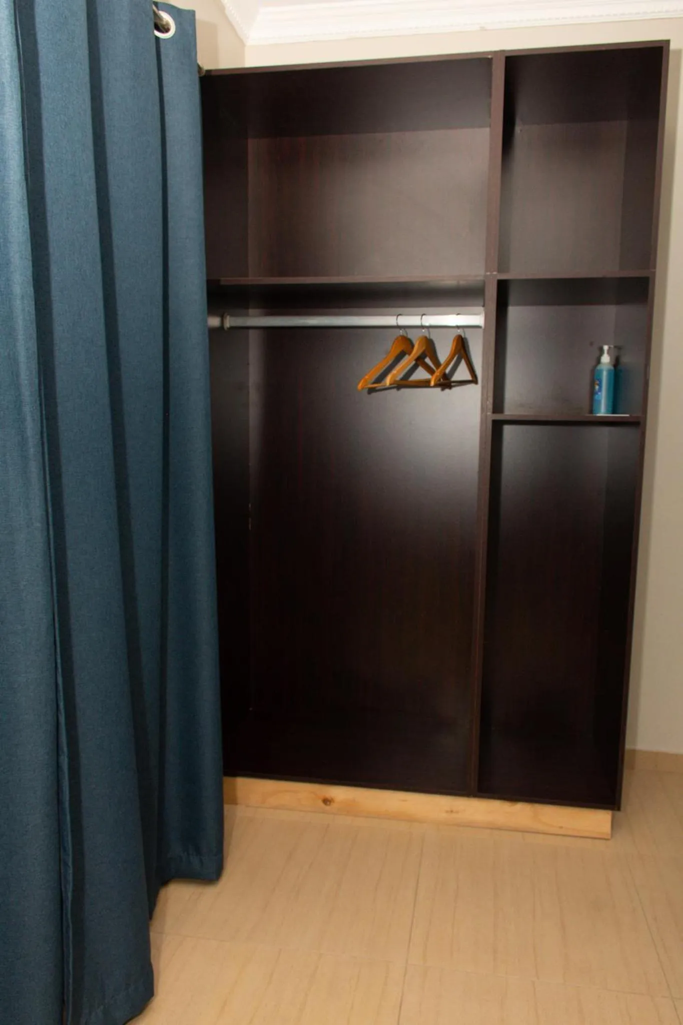 Vikamana Guest House