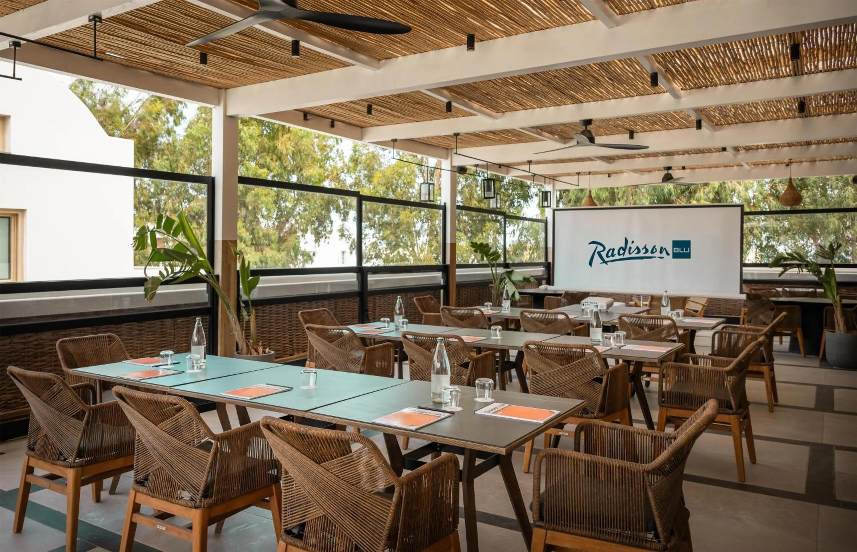 Meeting/conference room in Radisson Blu Zaffron Resort, Santorini