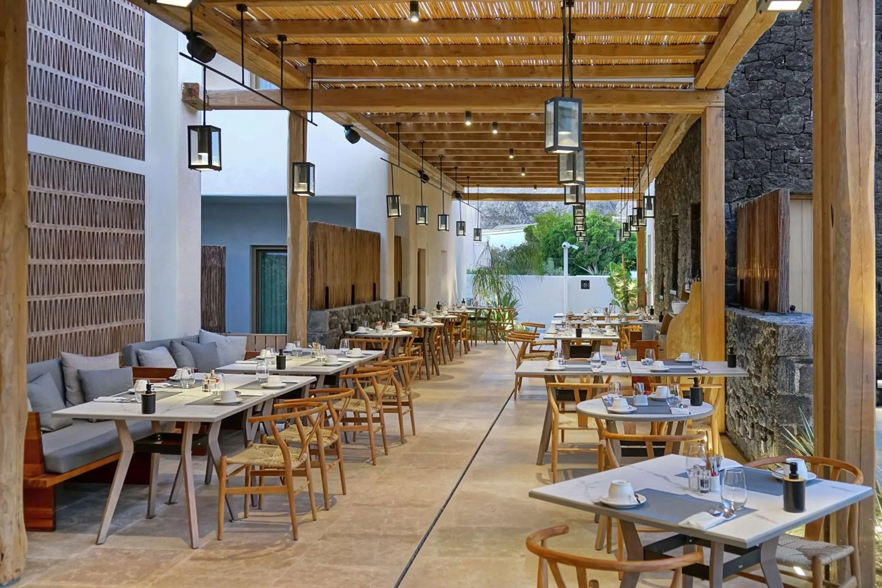 Restaurant/places to eat in Radisson Blu Zaffron Resort, Santorini