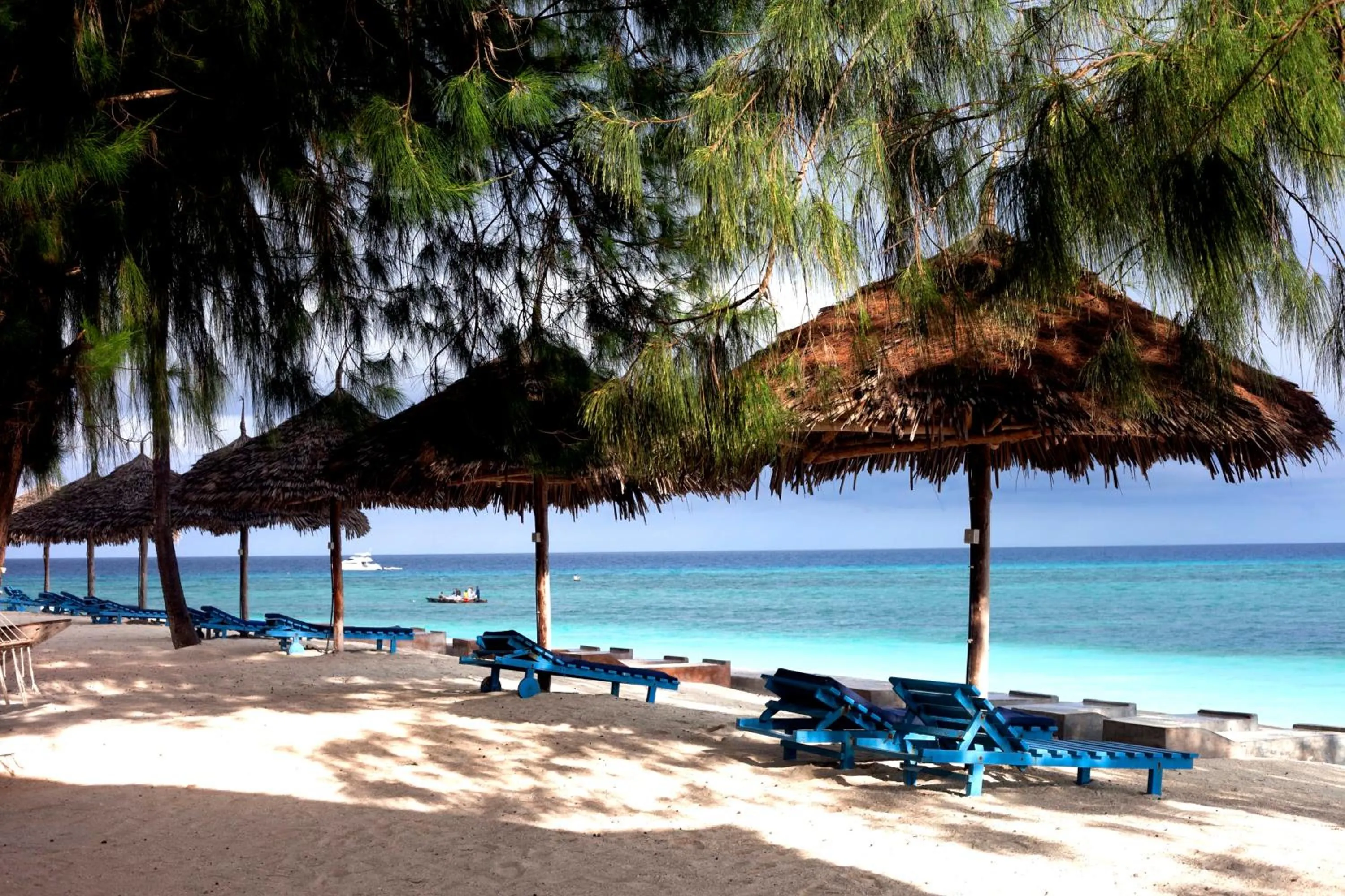 Beach in Smiles Beach Hotel