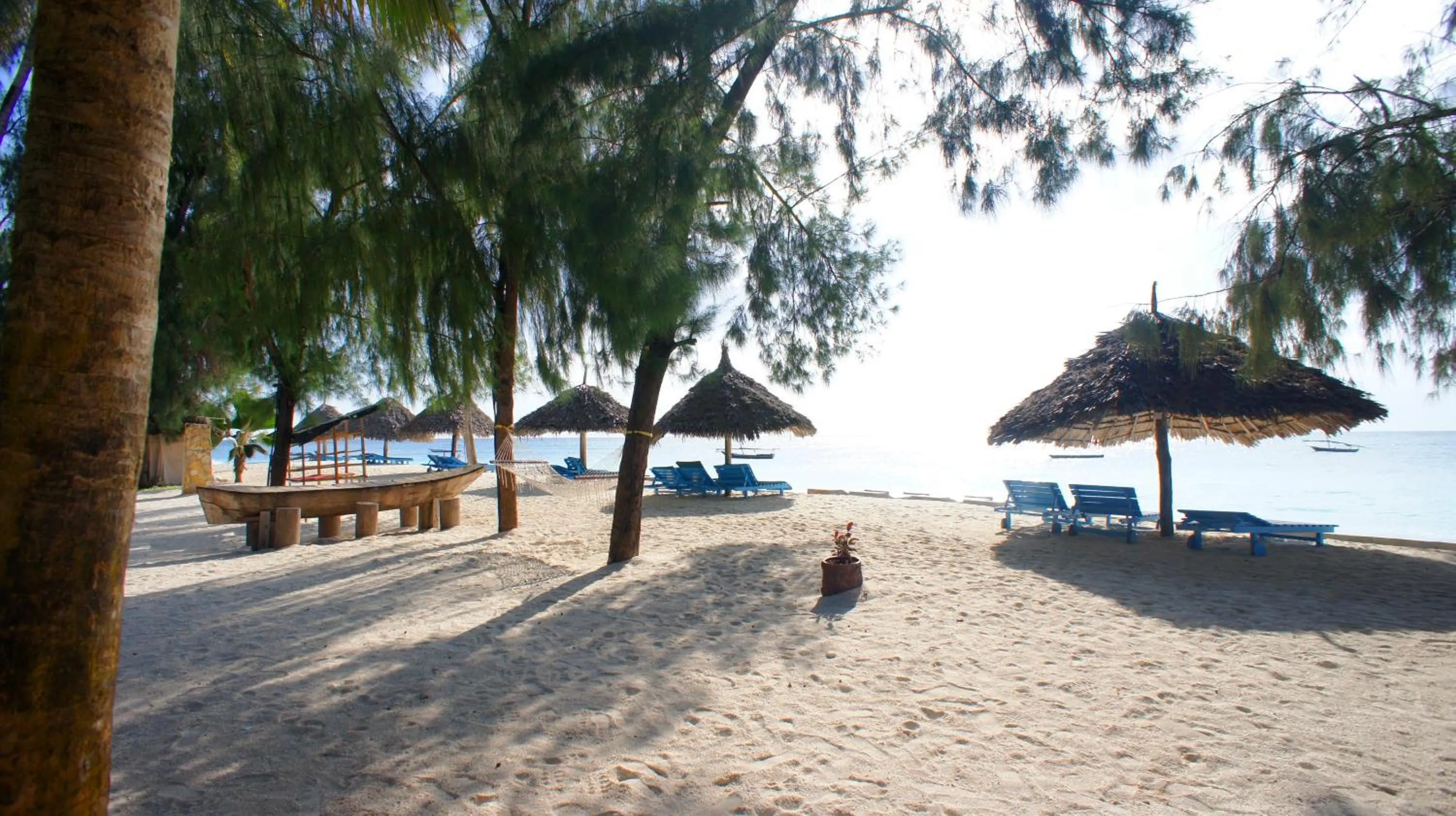 Beach in Smiles Beach Hotel