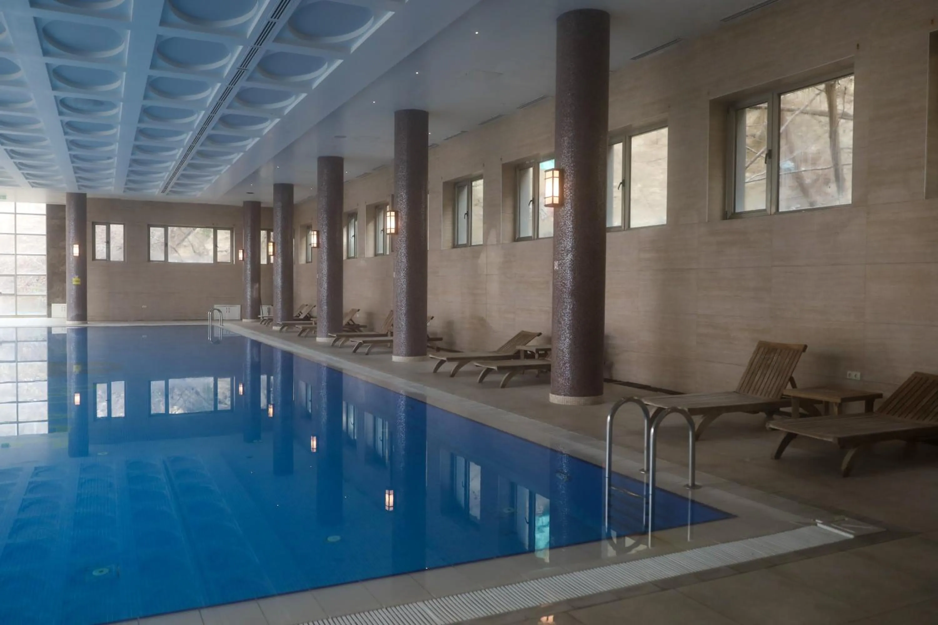 Swimming pool in Sheki Palace Hotel