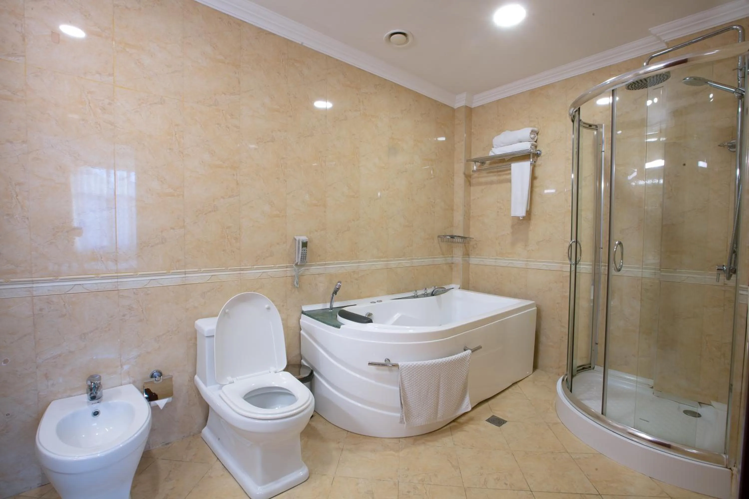 Bathroom in Sheki Palace Hotel