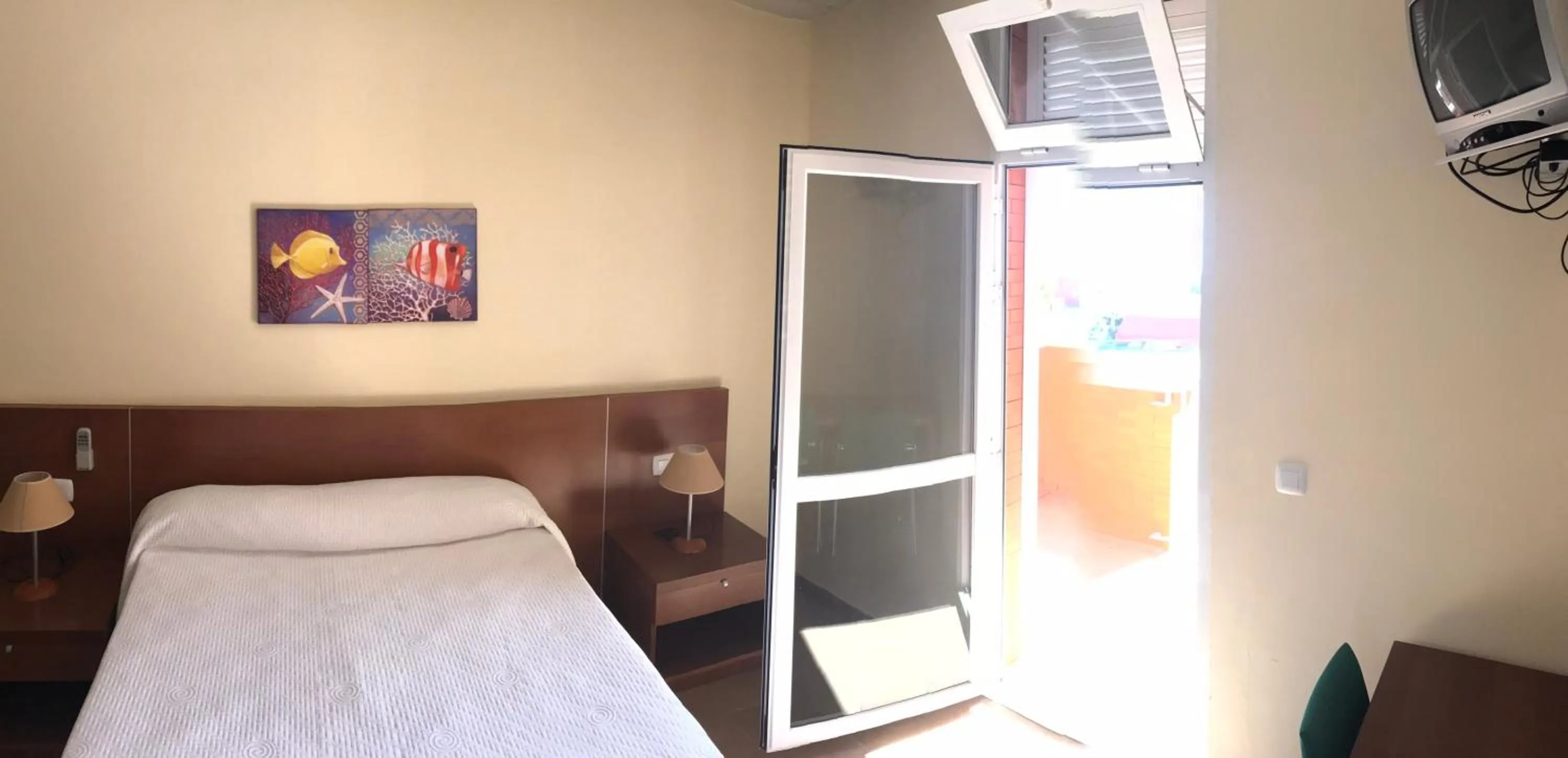 Bed in Albergue De Puntas De Calnegre