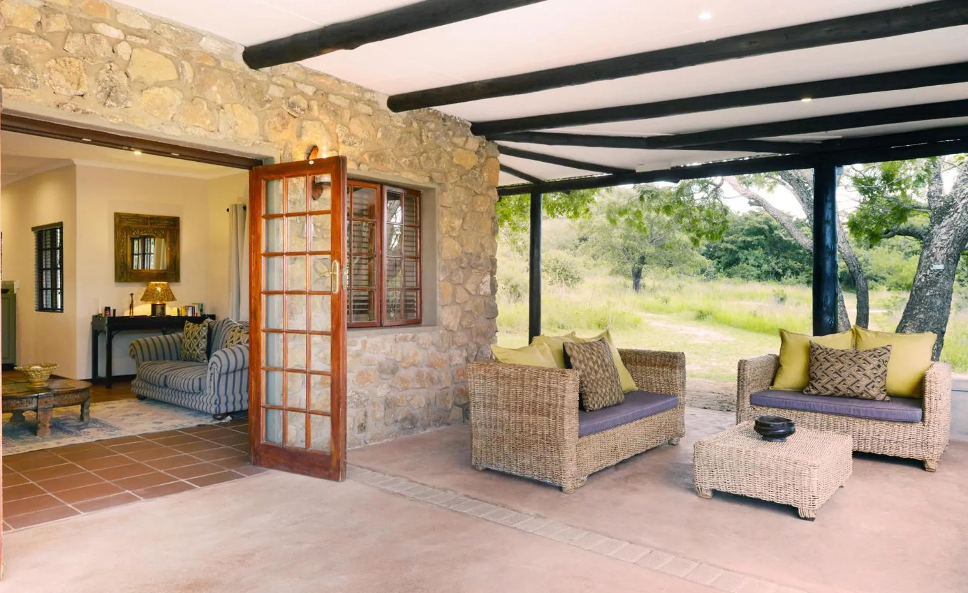 Patio in Tomjachu Bush Retreat