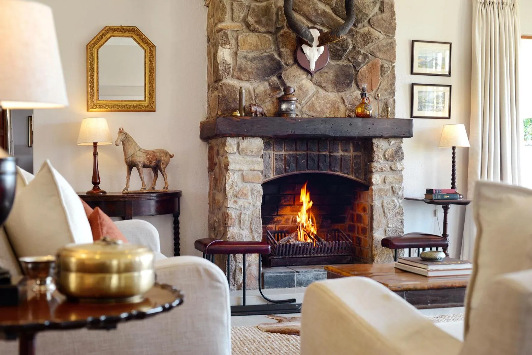Seating area in Tomjachu Bush Retreat