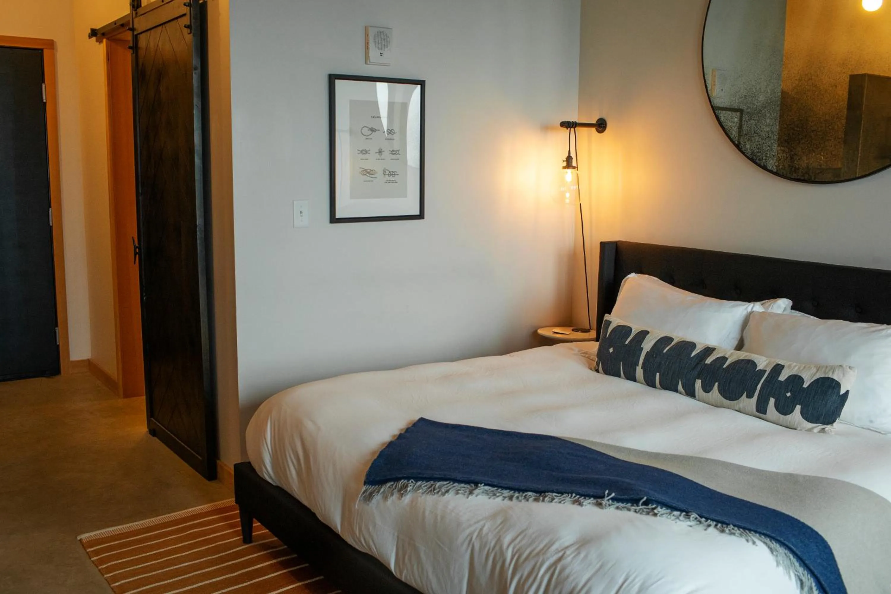 Bed in Bowline Hotel