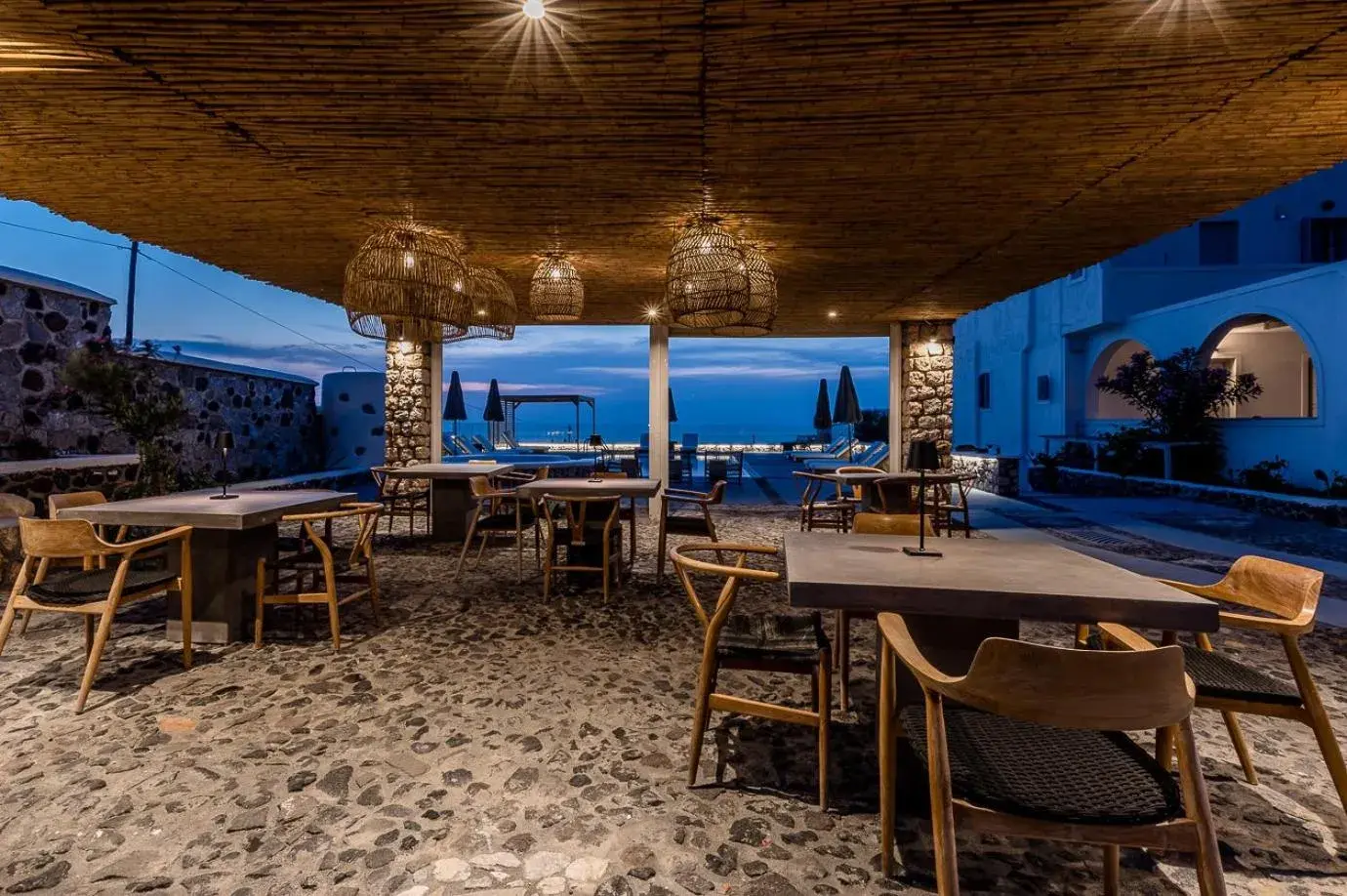 Restaurant/places to eat in Symmetry Suites Restaurant/places to eat in Symmetry Suites