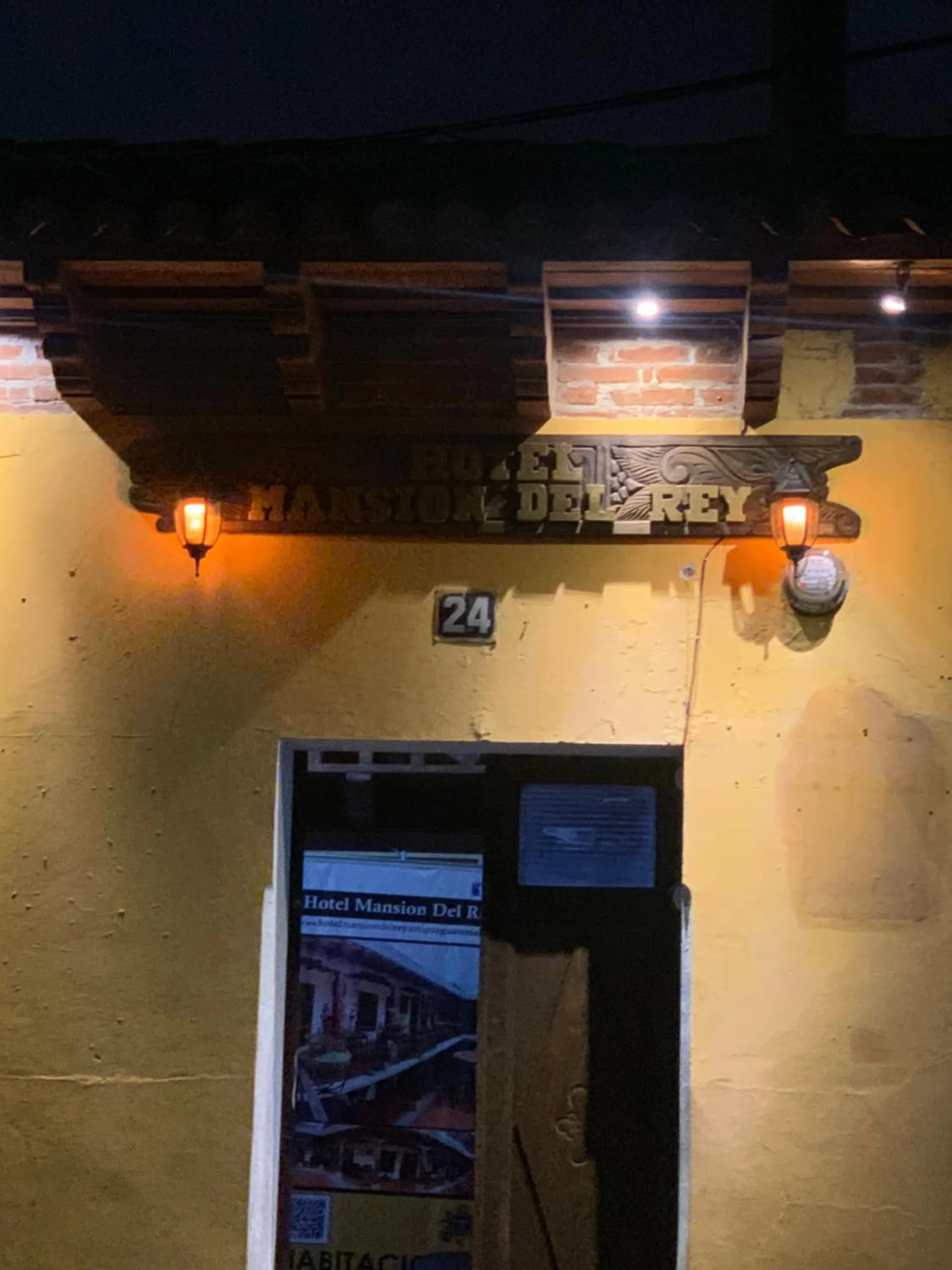 Property building in Hotel Mansion Del Rey