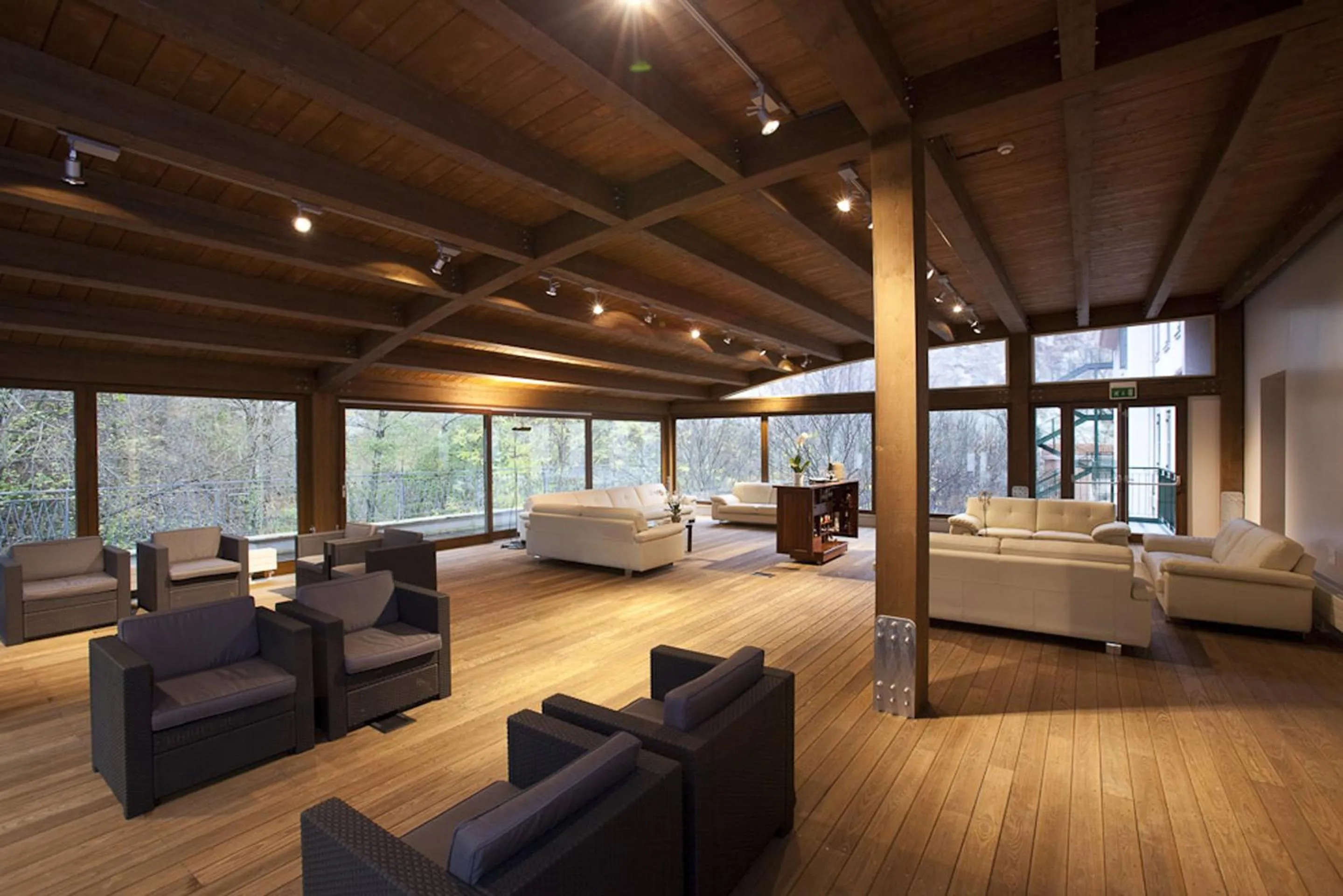 Communal lounge/ TV room in Terme di Acquasanta Hotel Italia & Spa