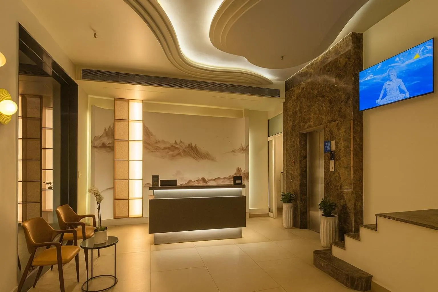 Lobby or reception, Bed in The Yuvraj By LIVIQ