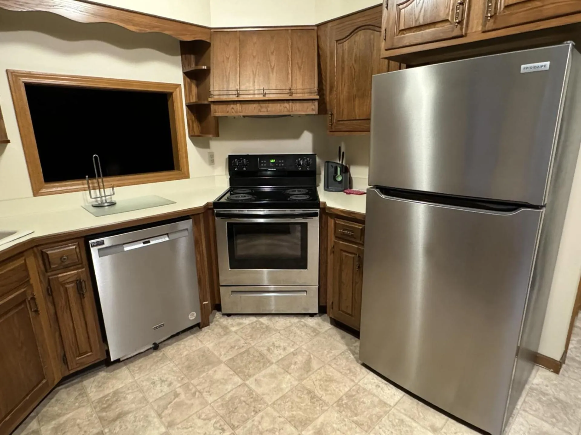 Mohican Resort Motel, Conveniently located to all Lake George attractions