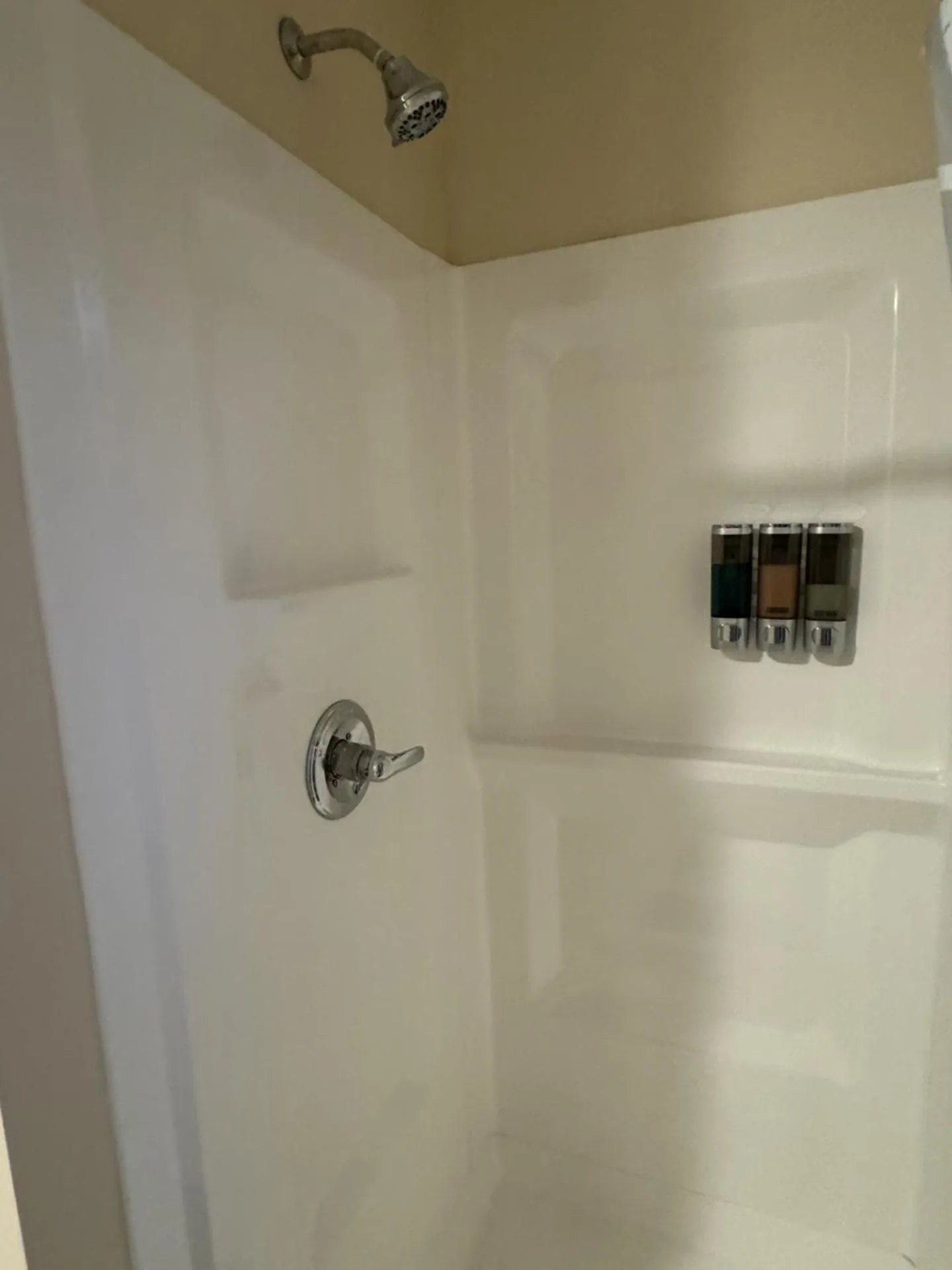 Mohican Resort Motel, Conveniently located to all Lake George attractions