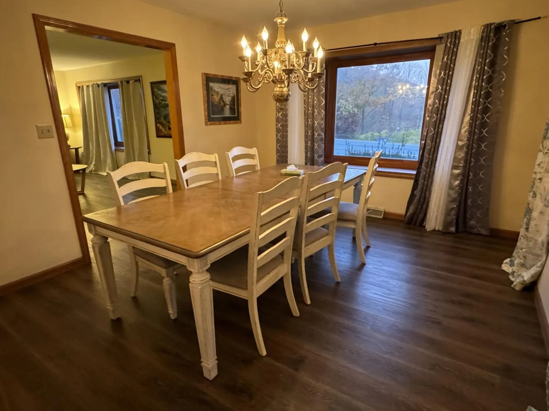 Mohican Resort Motel, Conveniently located to all Lake George attractions