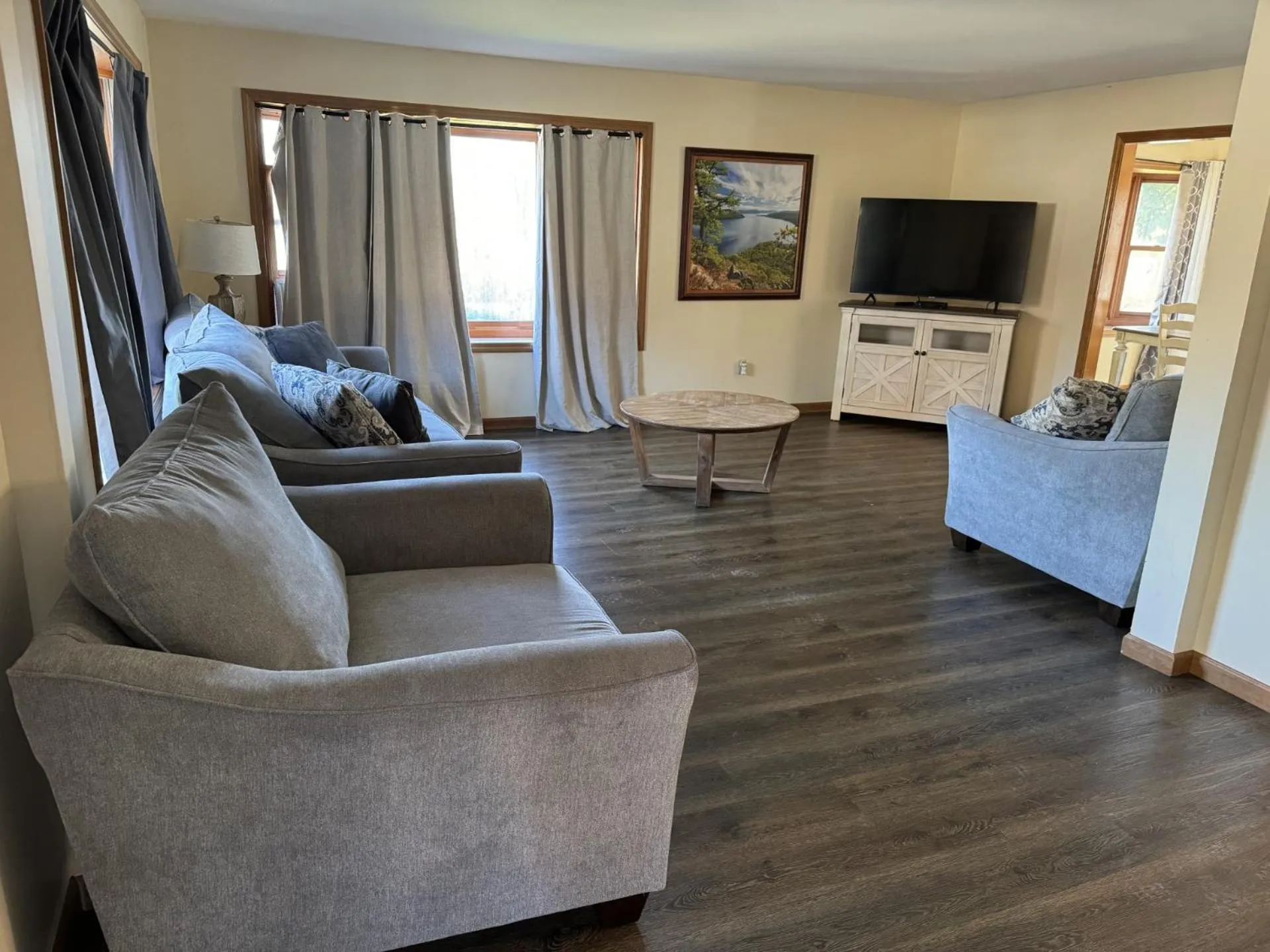 Mohican Resort Motel, Conveniently located to all Lake George attractions