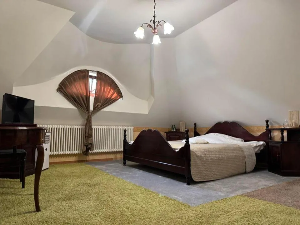Bed in Hotel Pałacyk Konin
