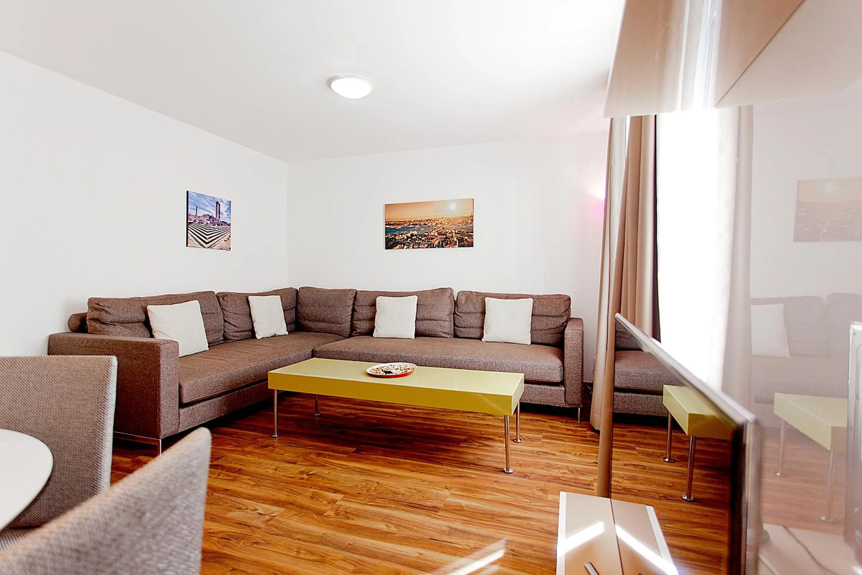 Living room in Premium Apartments by Livingdowntown