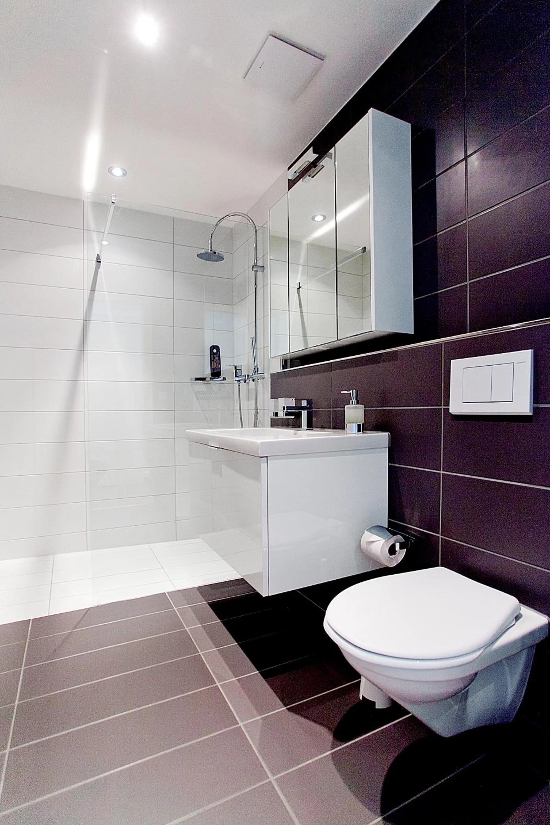 Bathroom in Premium Apartments by Livingdowntown