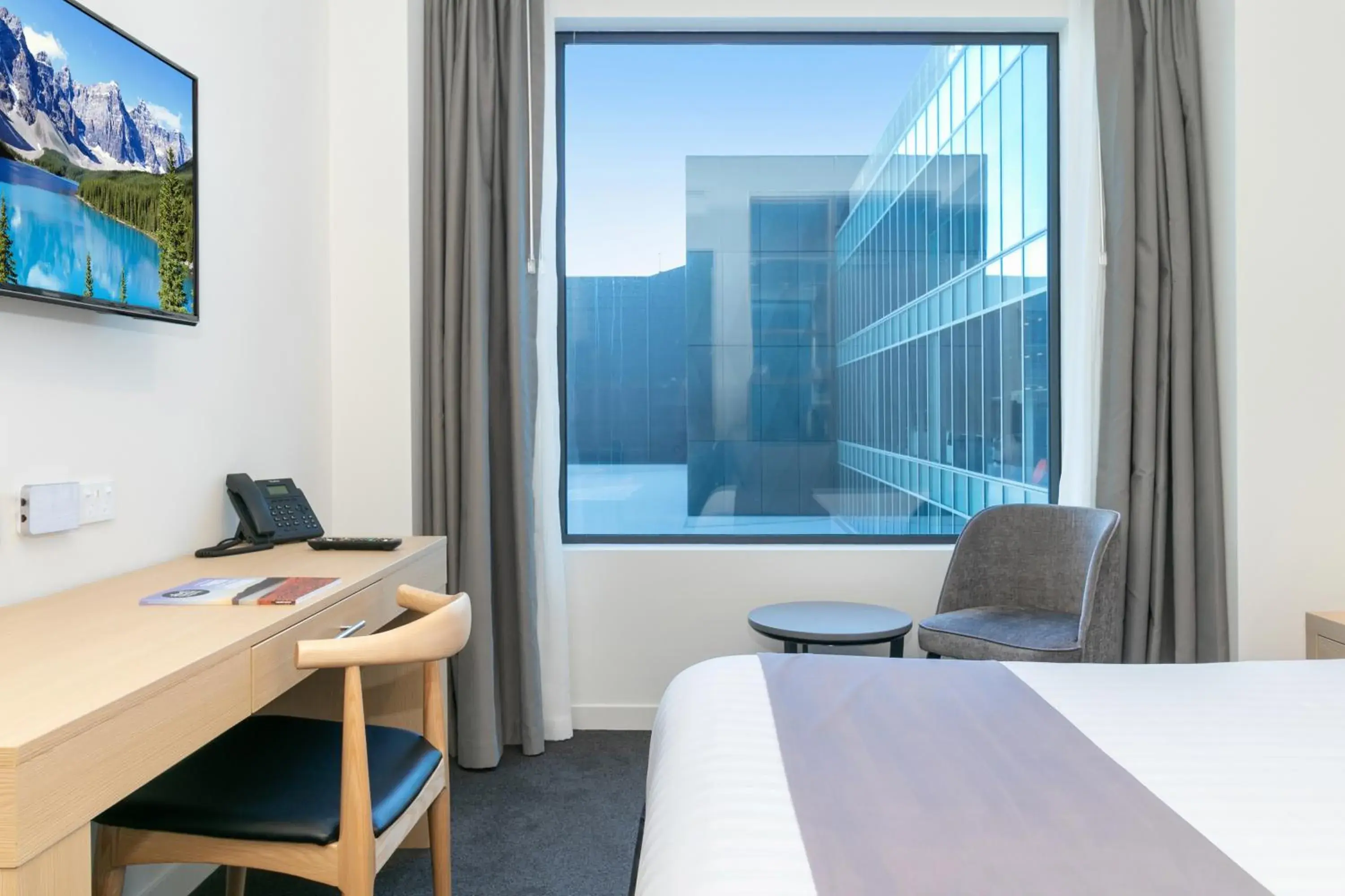 City view, Bed in Christchurch City Hotel City view, Bed in Christchurch City Hotel