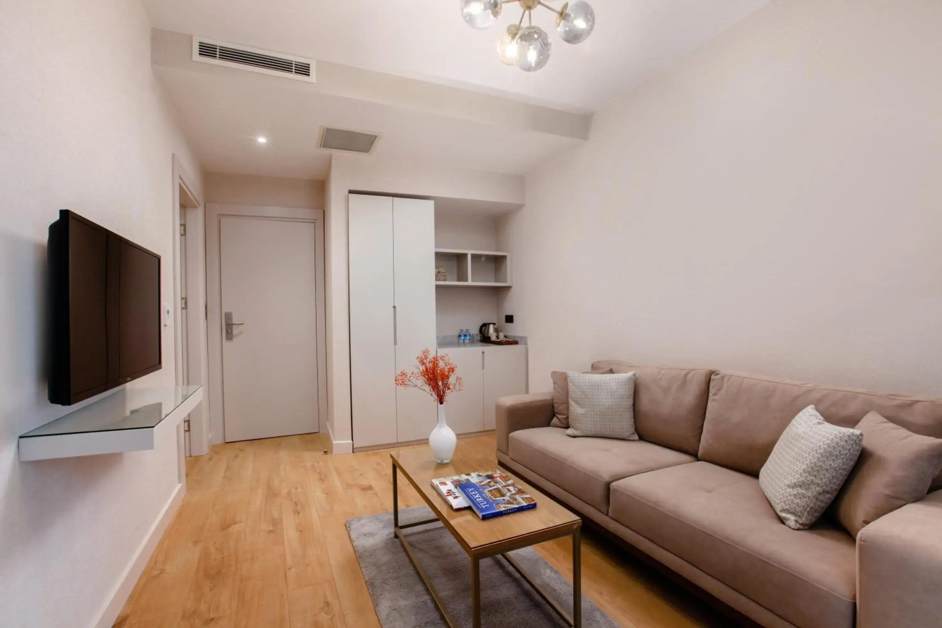 Living room in The Pearl Suites Living room in The Pearl Suites