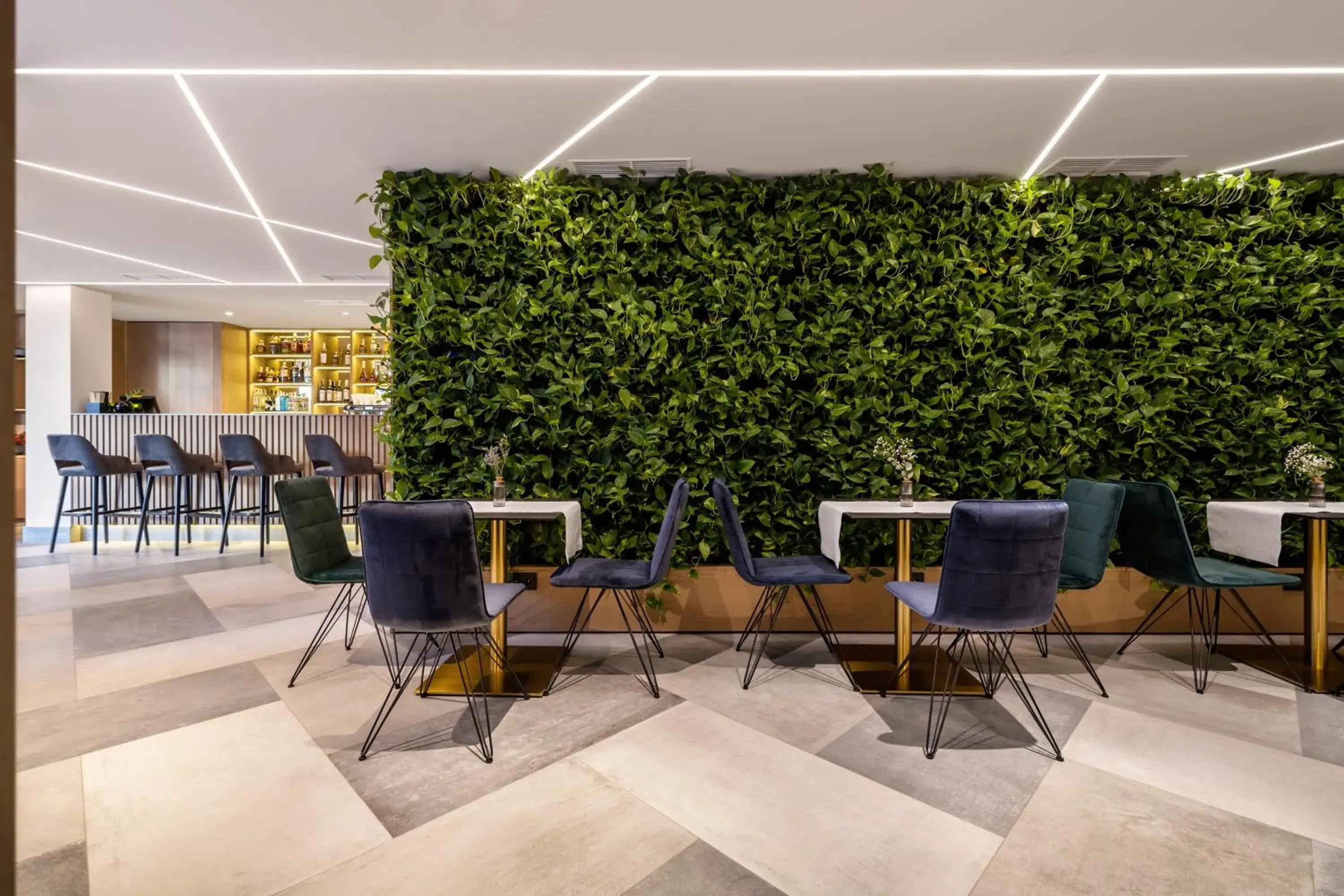 Restaurant/places to eat in Maestral Restaurant/places to eat in Maestral