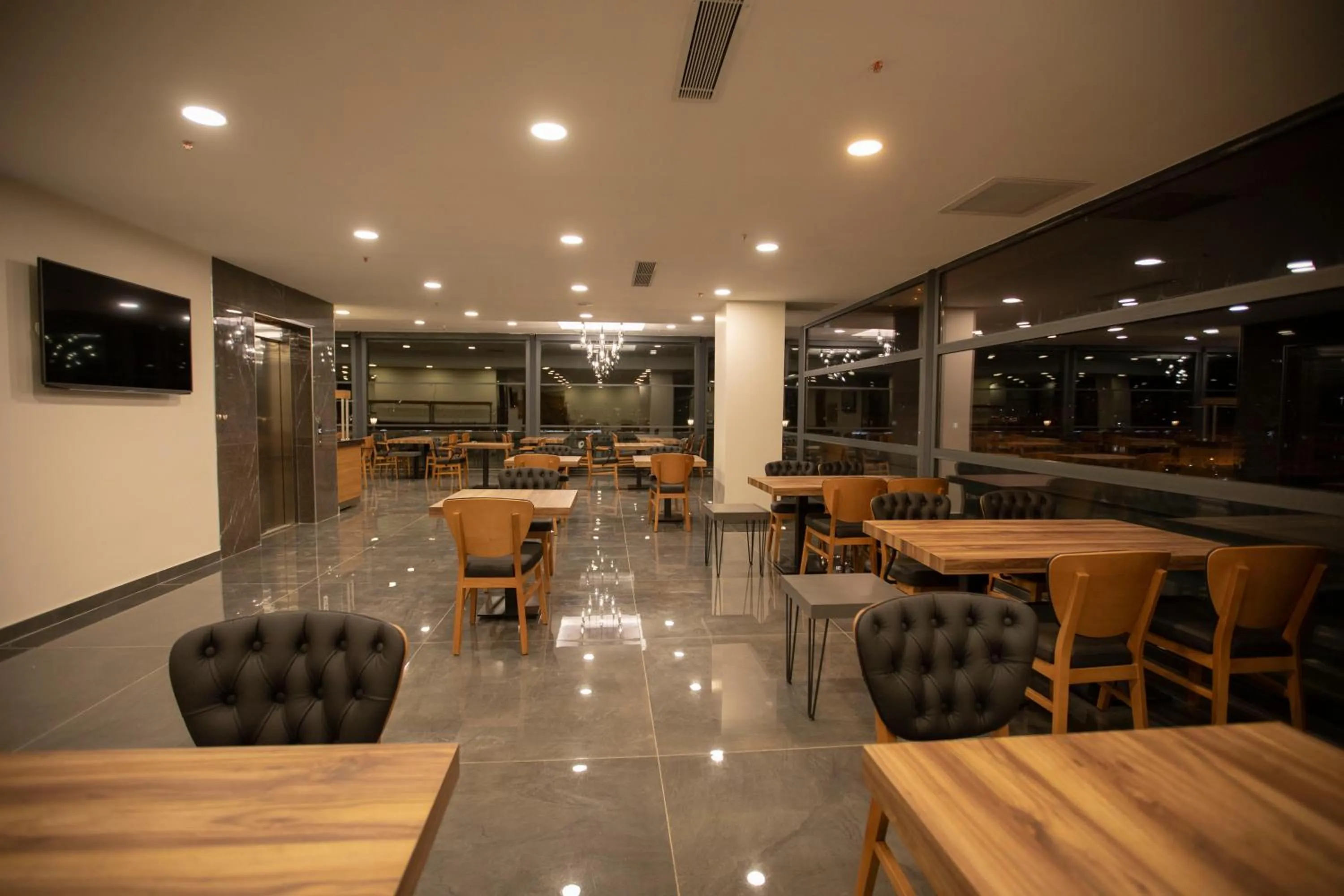 Divares Luxury Hotel