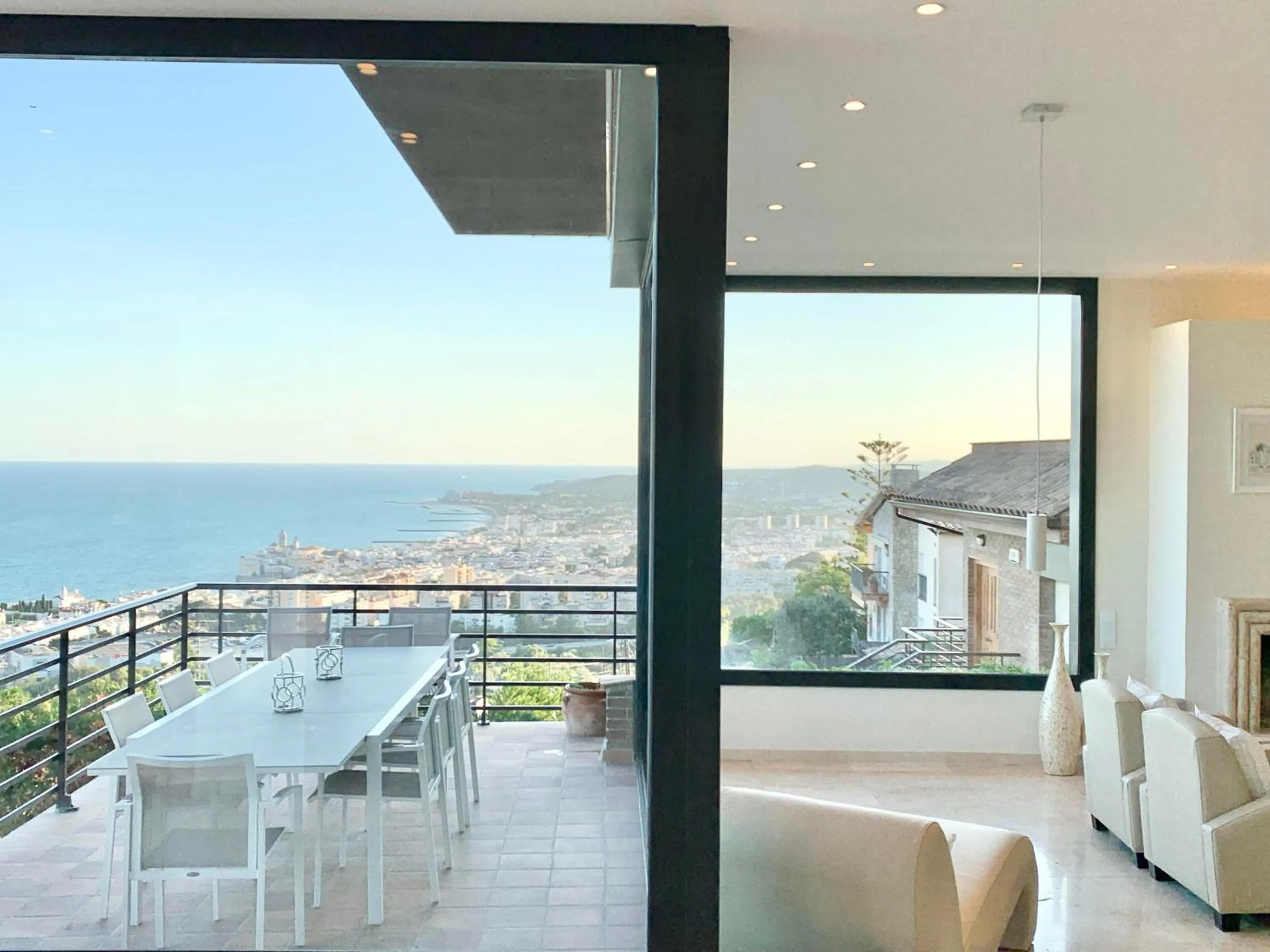 Sitges Spaces Sea View Villa- 6 Bedrooms, 5 bathrooms, 2 private pools, Near center