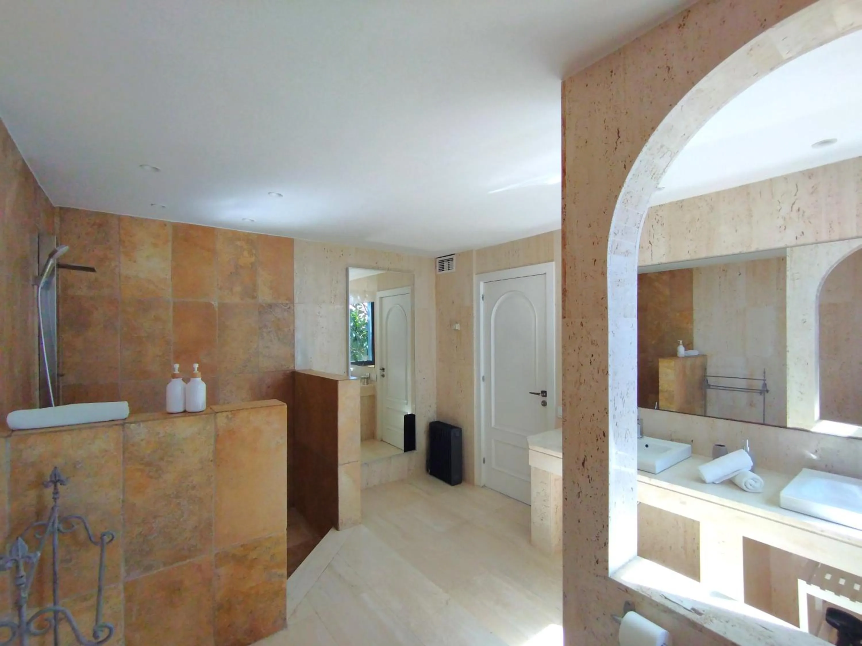 Sitges Spaces Sea View Villa- 6 Bedrooms, 5 bathrooms, 2 private pools, Near center