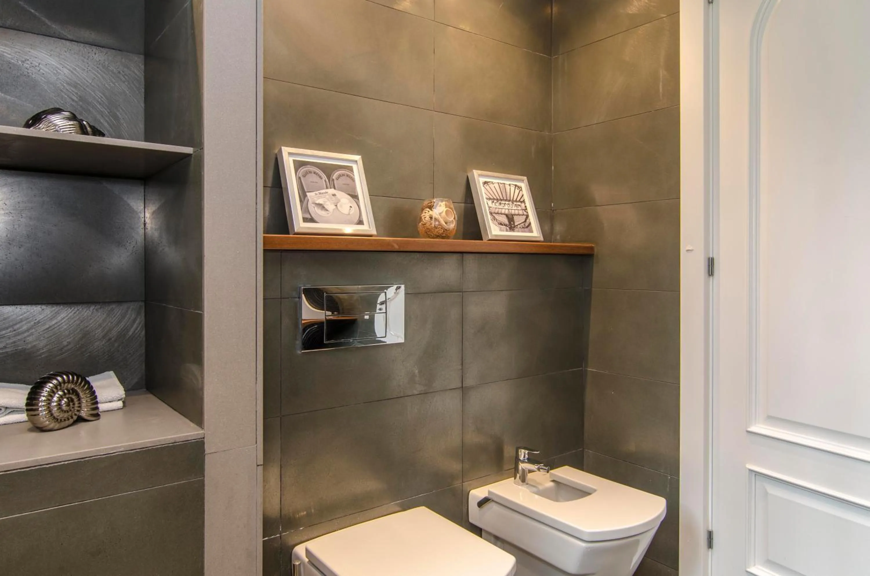 Sitges Spaces Sea View Villa- 6 Bedrooms, 5 bathrooms, 2 private pools, Near center