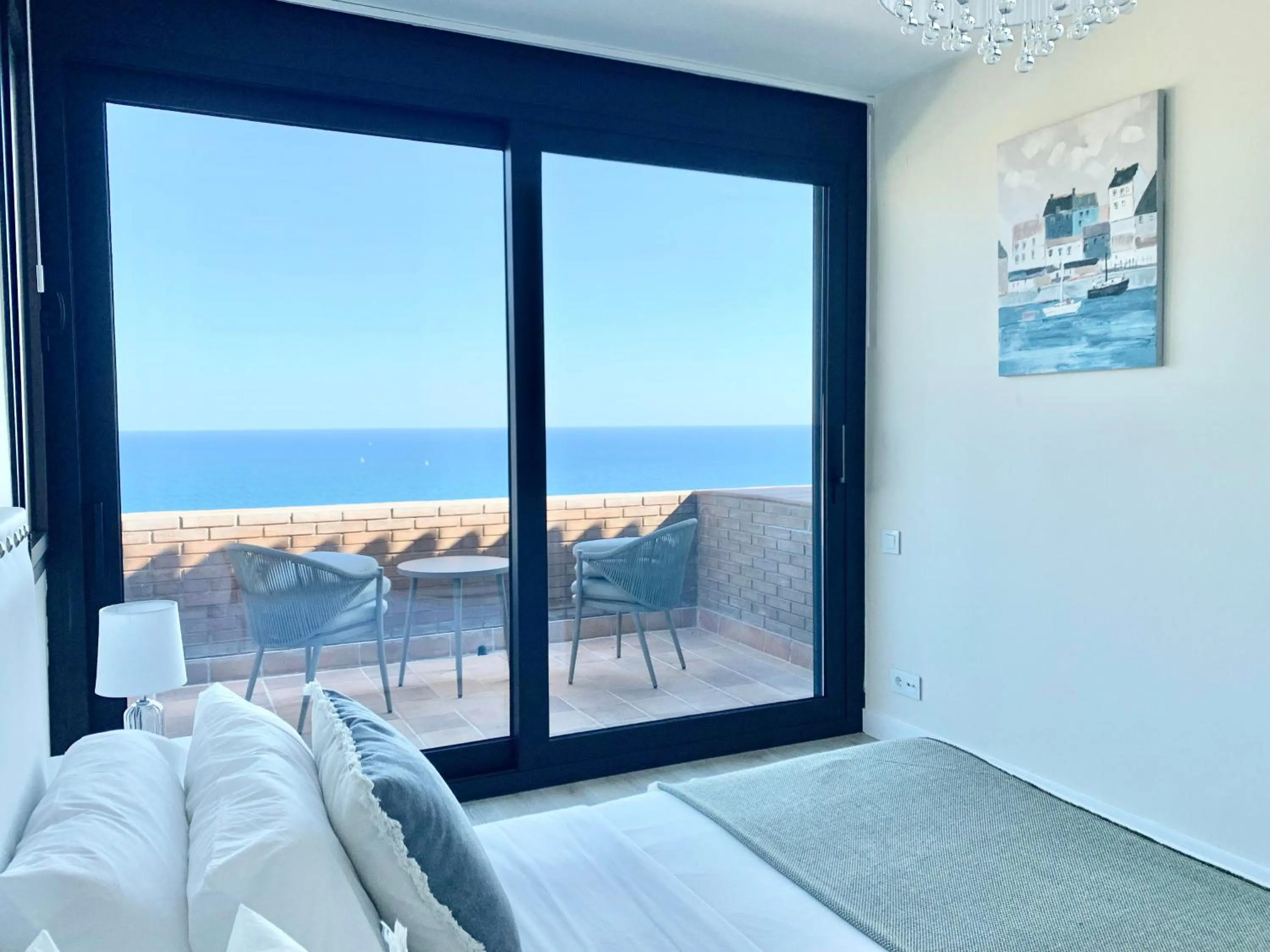 Bed in Sitges Spaces Sea View Villa- 6 Bedrooms, 5 bathrooms, 2 private pools, Near center