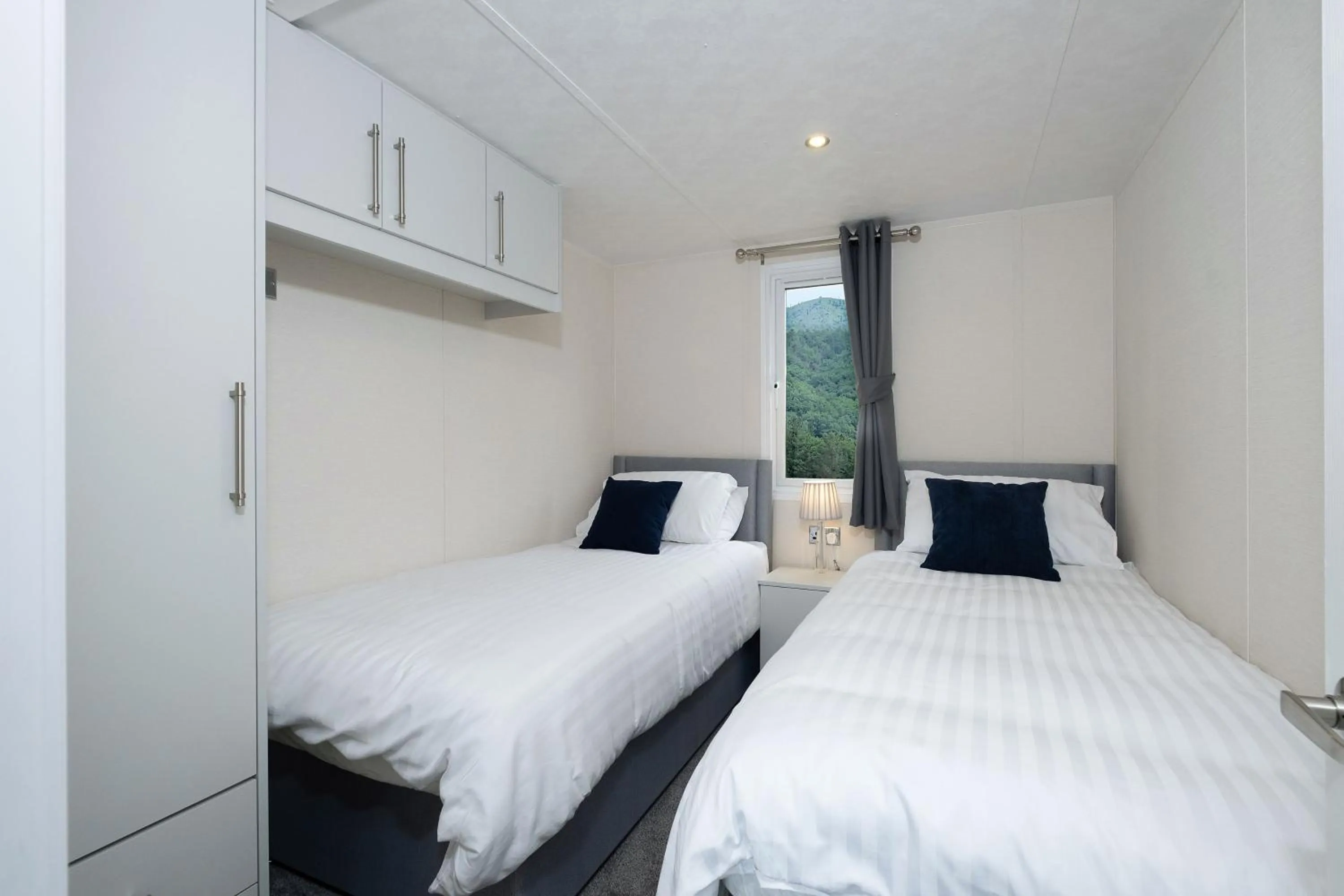 Bed in Sure Studio by Best Western Brackenborough Lakes & Resort