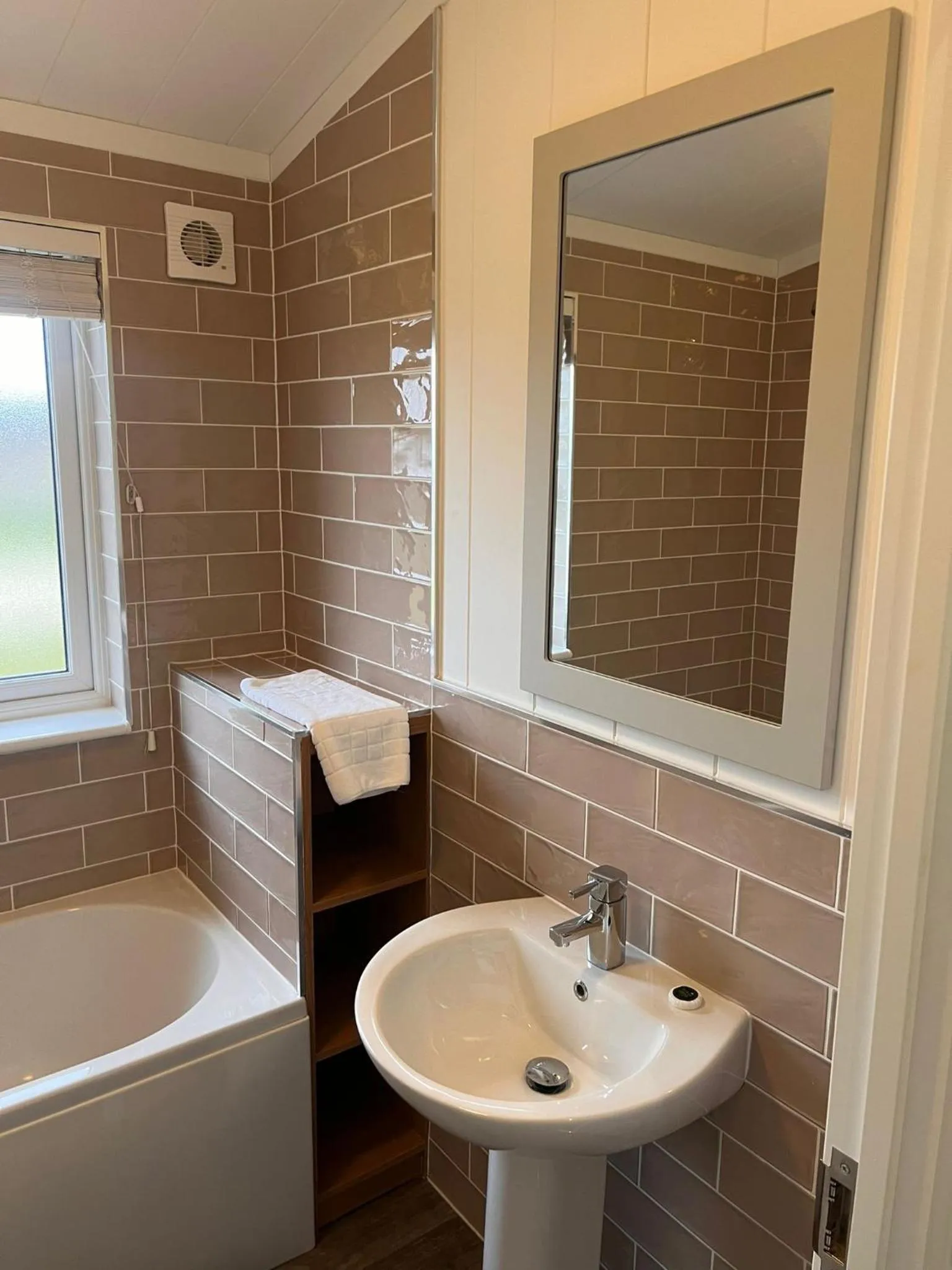 Bathroom in Sure Studio by Best Western Brackenborough Lakes & Resort