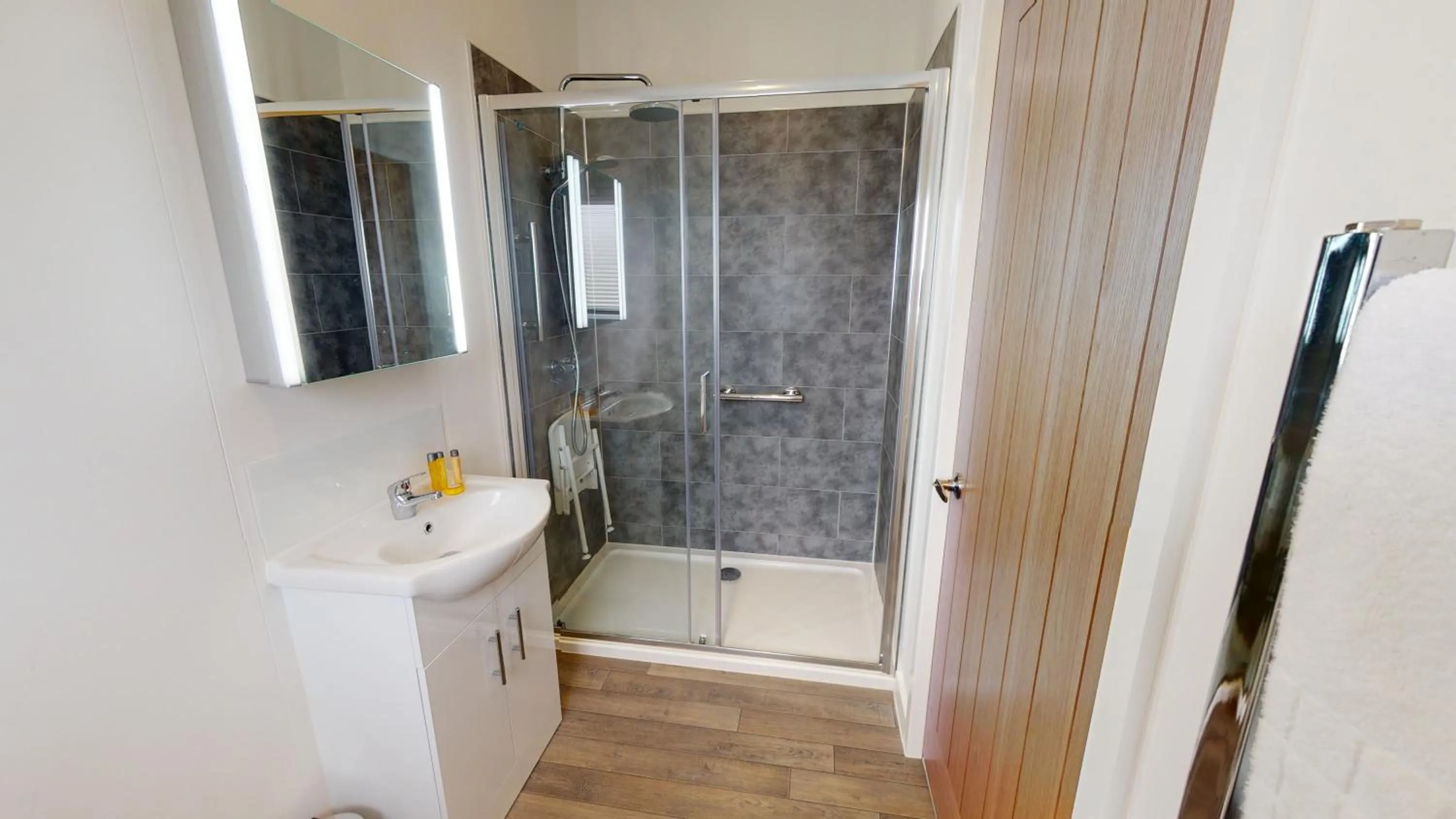 Bathroom in Sure Studio by Best Western Brackenborough Lakes & Resort