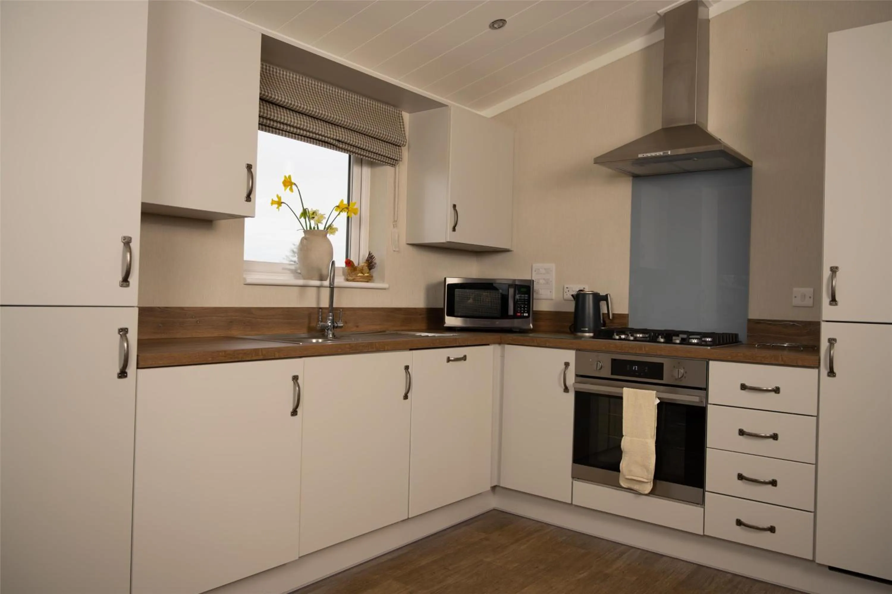 Kitchen or kitchenette in Sure Studio by Best Western Brackenborough Lakes & Resort