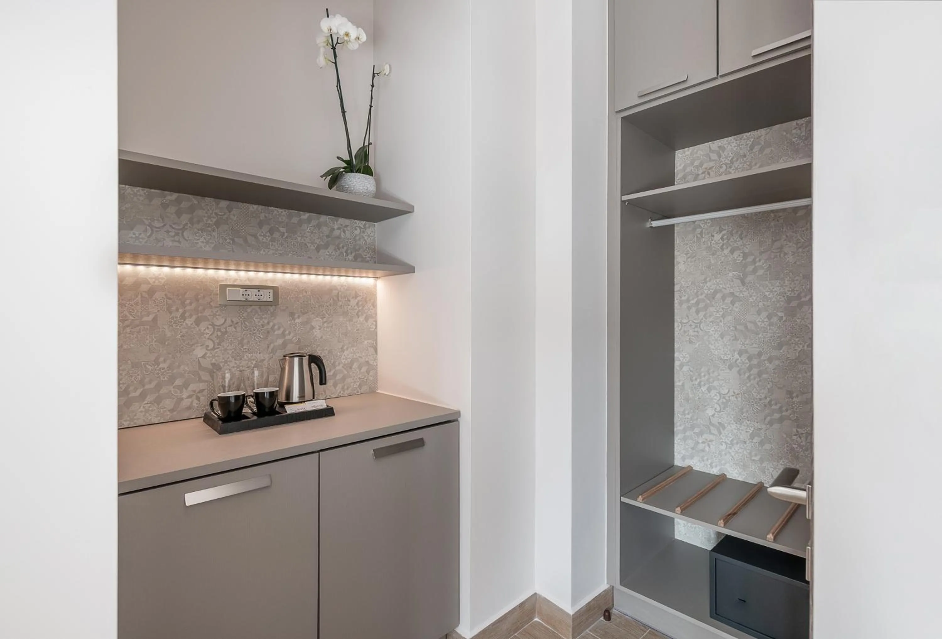 Coffee/tea facilities in Al Daliani Minaret Rooms